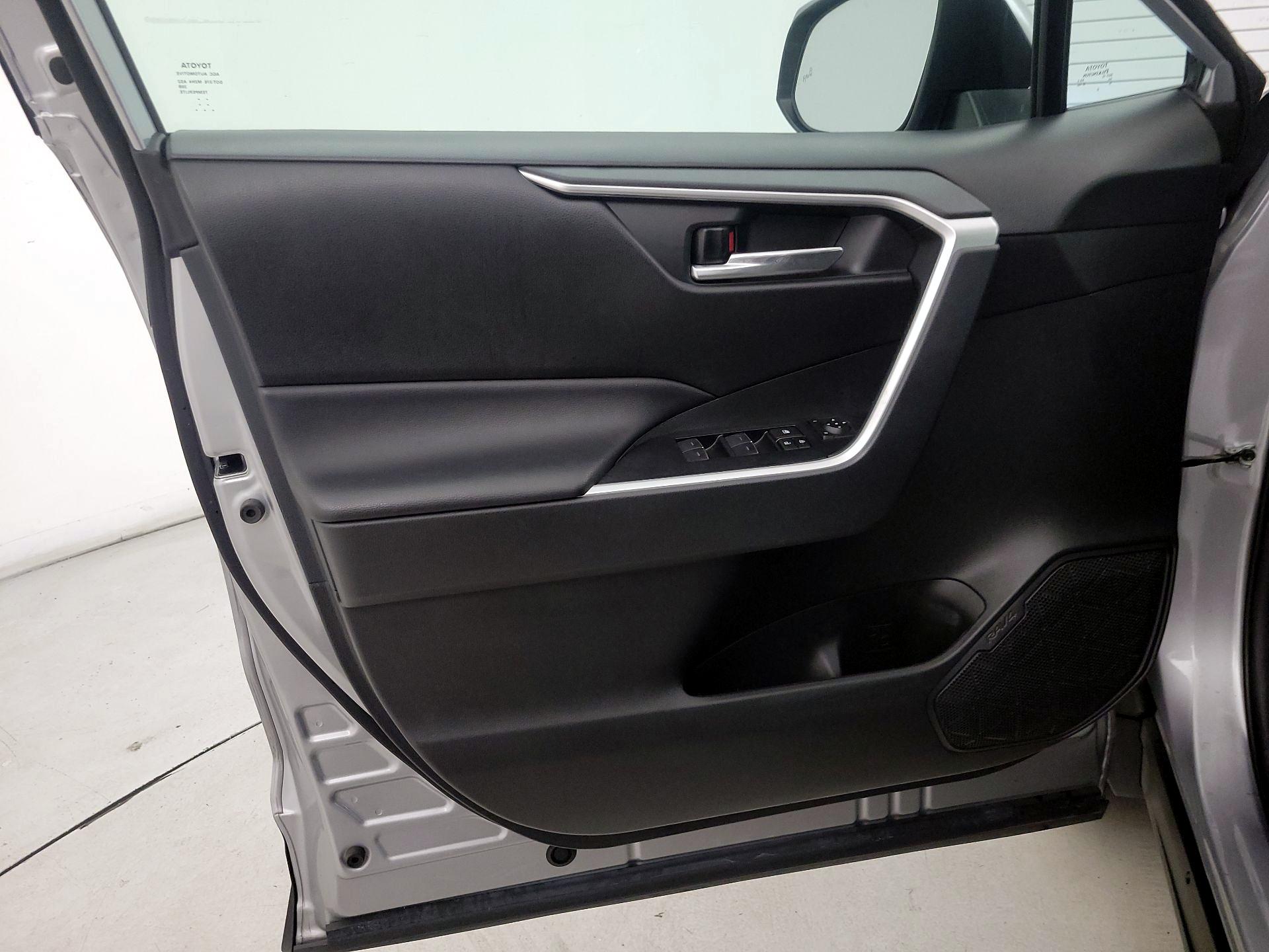 Thumbnail: 2023 Toyota RAV4 - 12