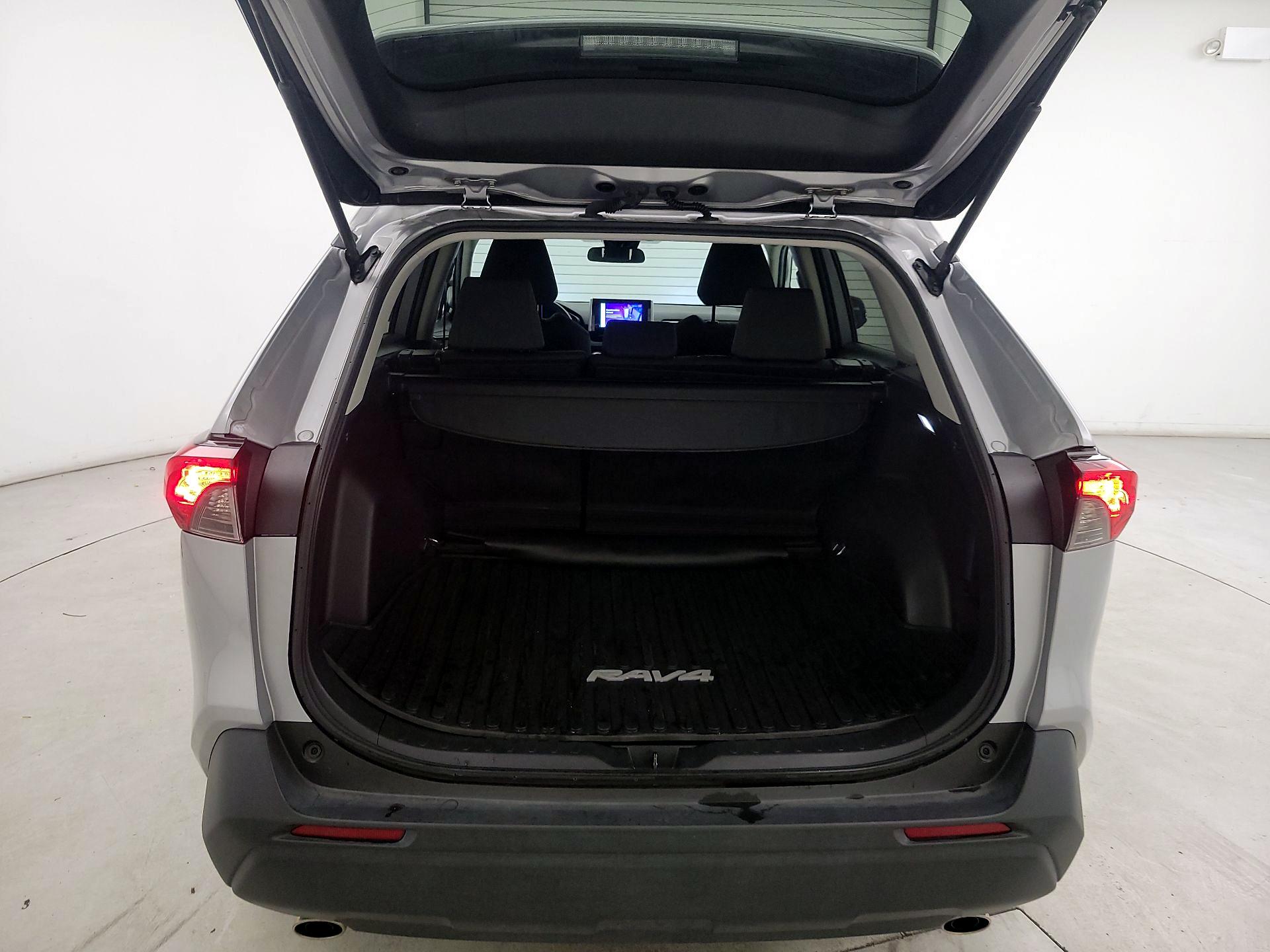 Thumbnail: 2023 Toyota RAV4 - 20