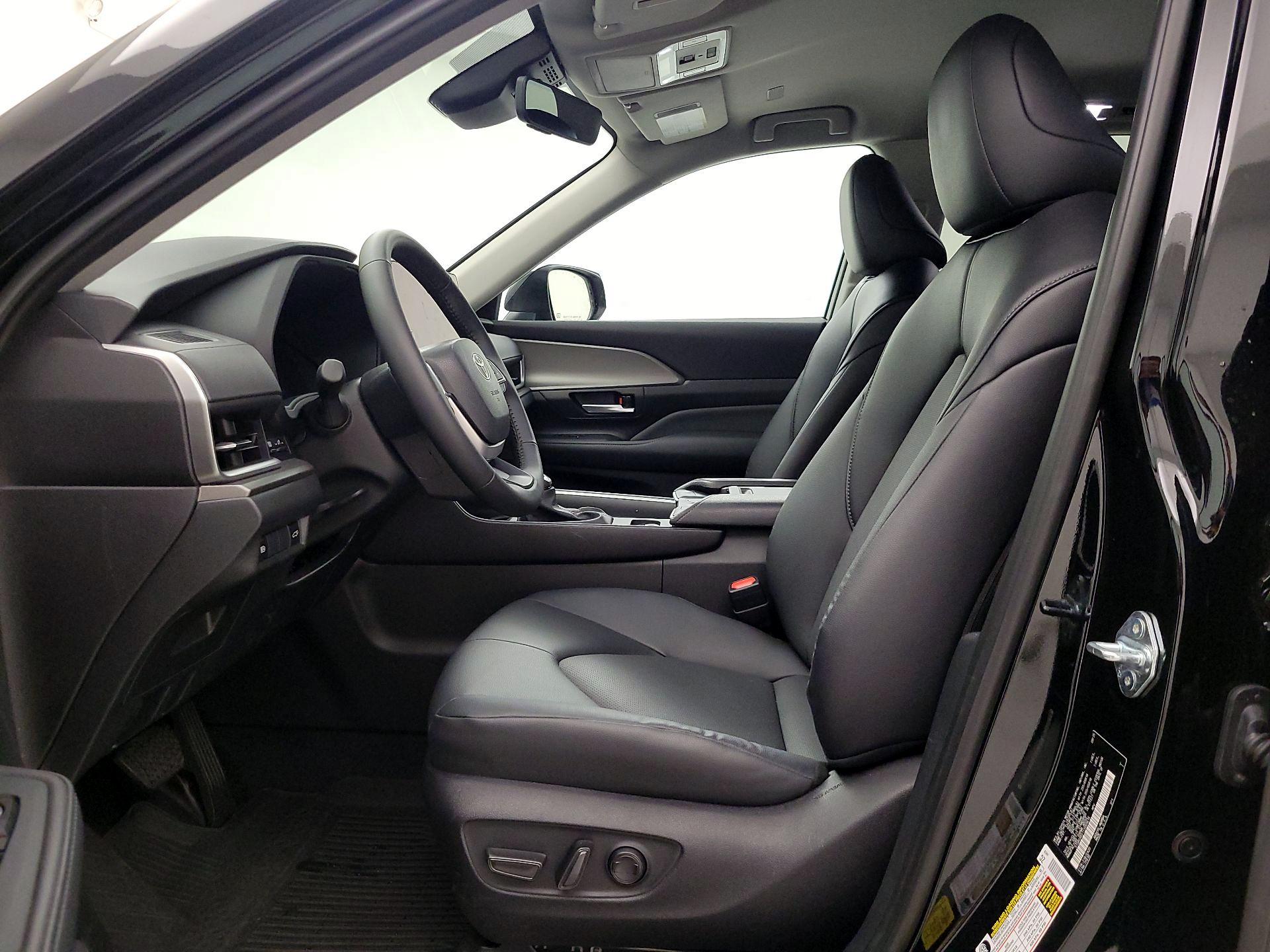 Thumbnail: 2026 Toyota Highlander - 11