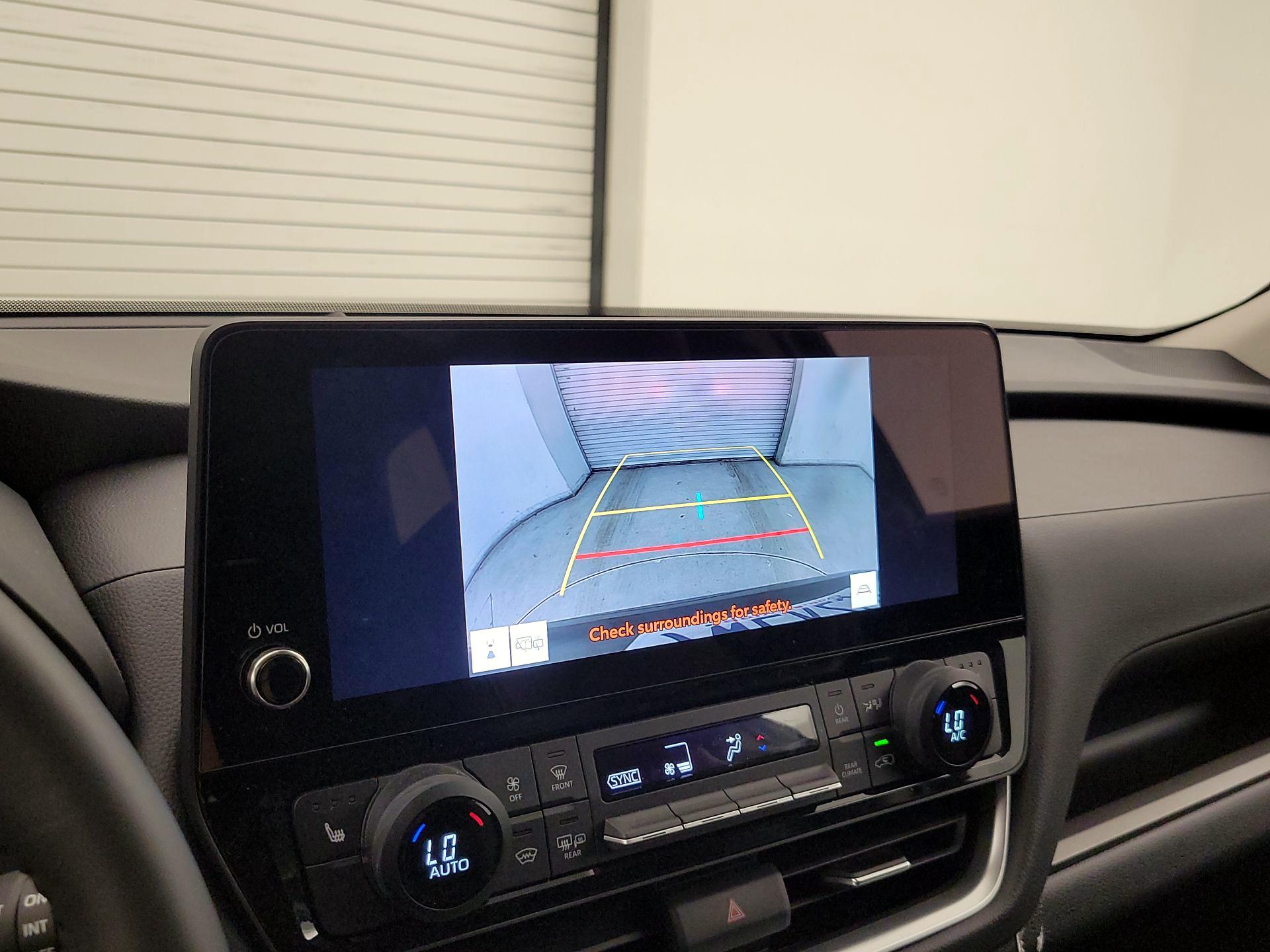 Thumbnail: 2026 Toyota Highlander - 15