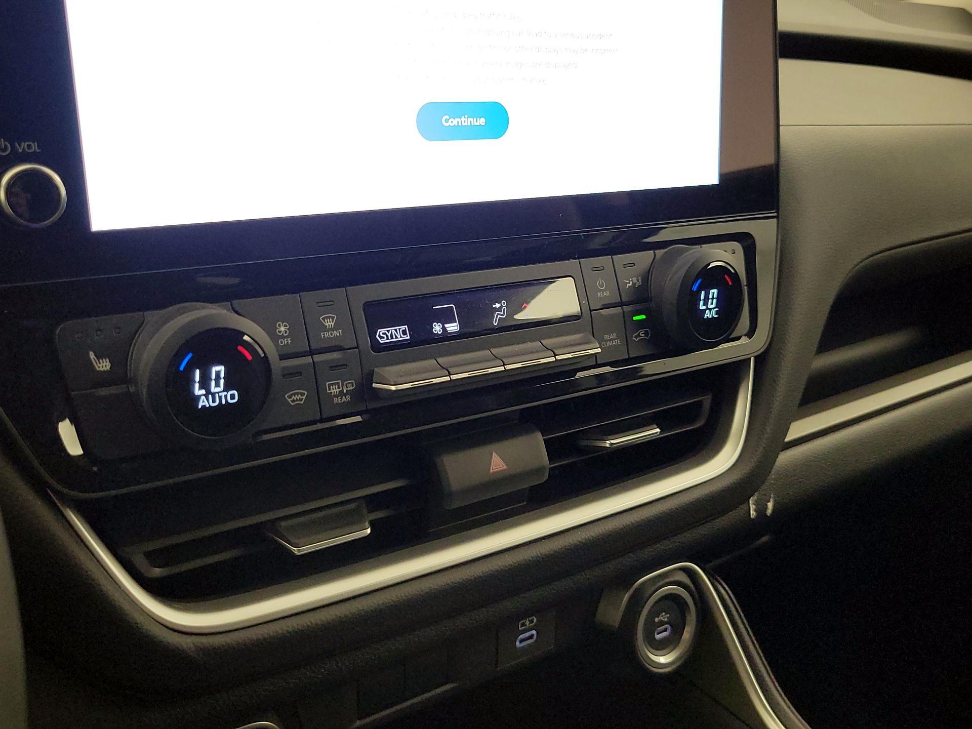 Thumbnail: 2026 Toyota Highlander - 17