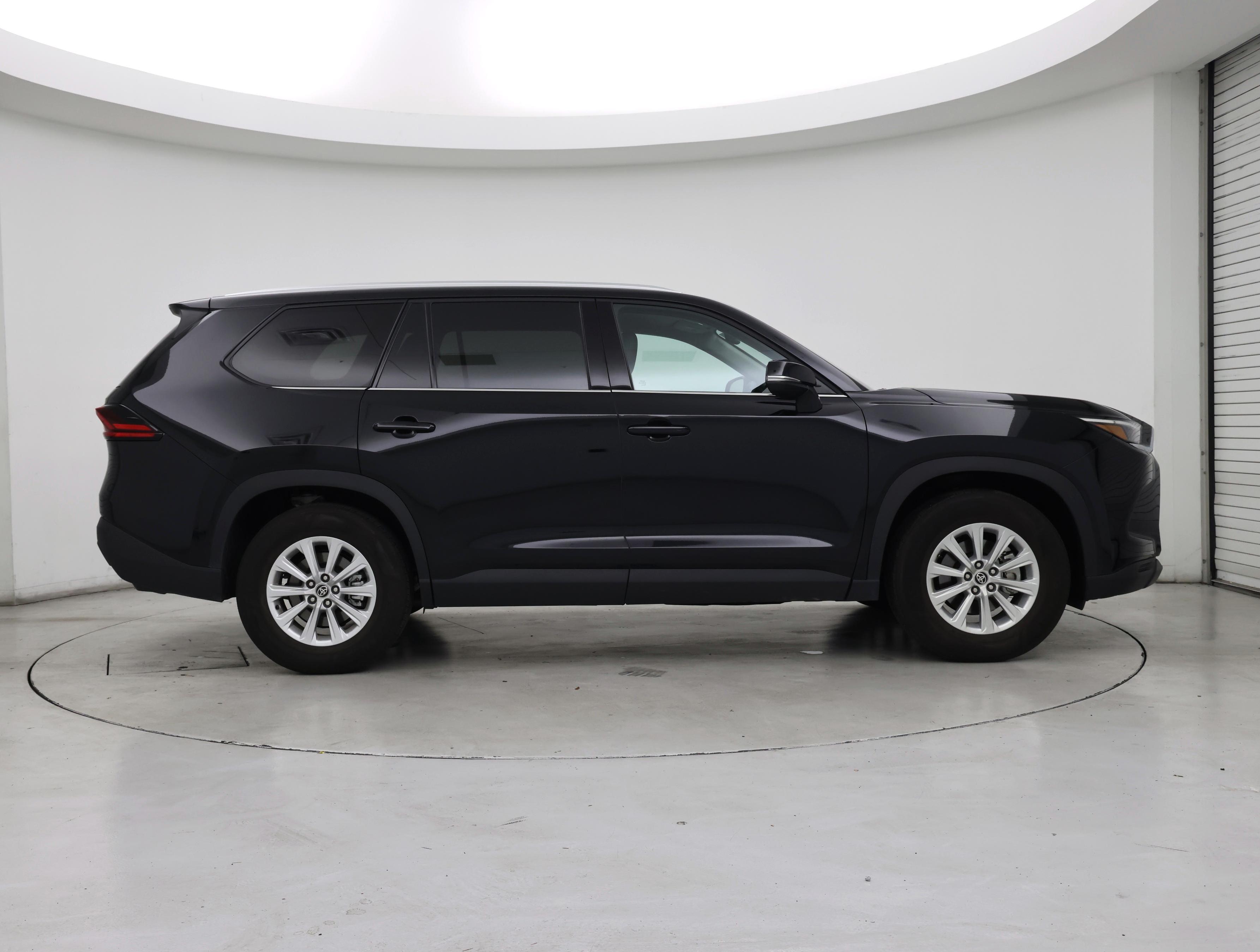 Thumbnail: 2026 Toyota Highlander - 7