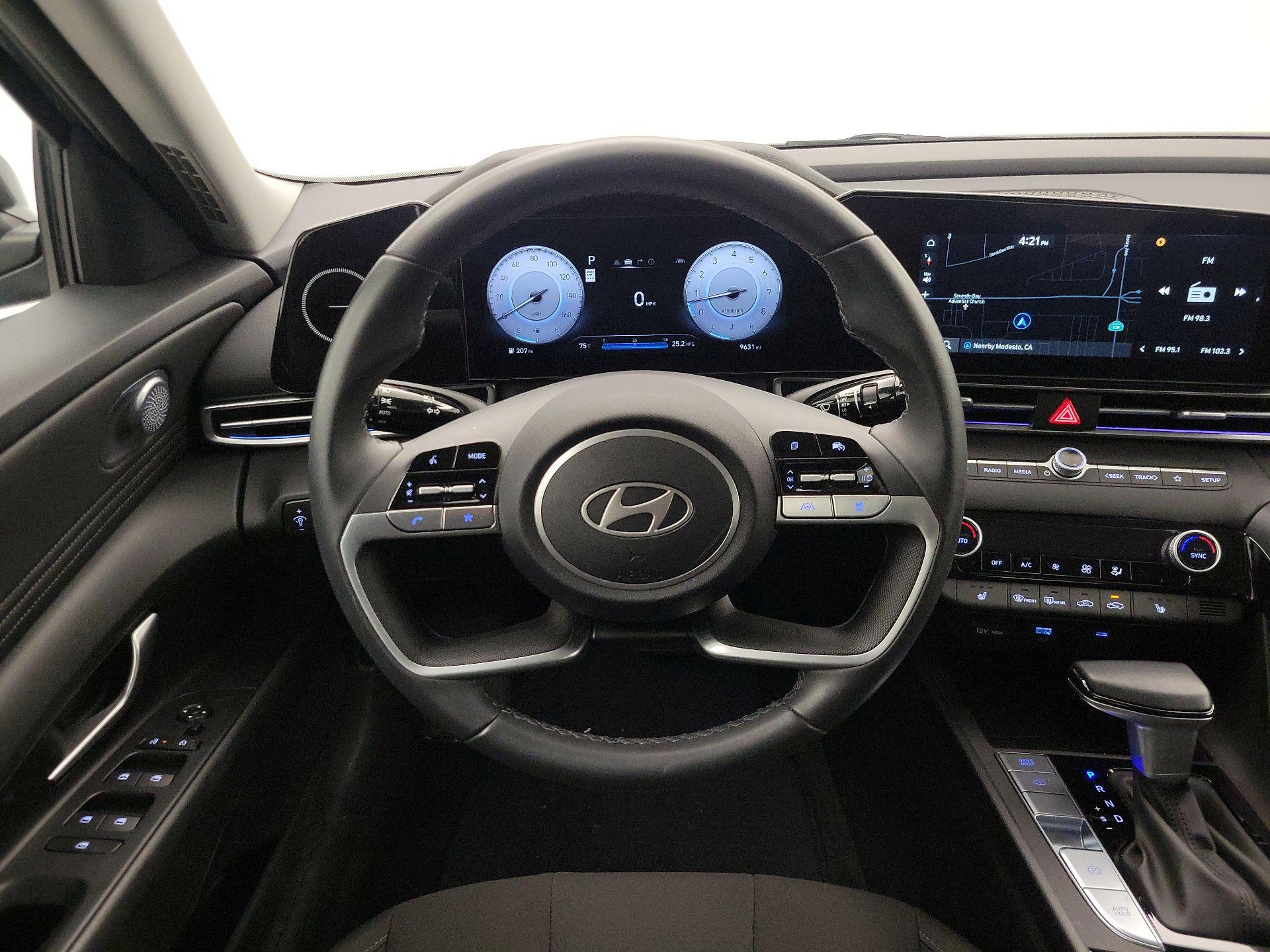 Thumbnail: 2025 Hyundai Elantra - 10