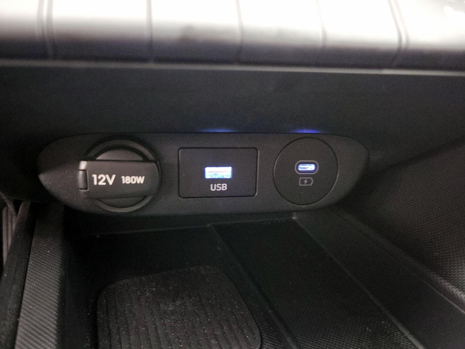 Thumbnail: 2025 Hyundai Elantra - 19