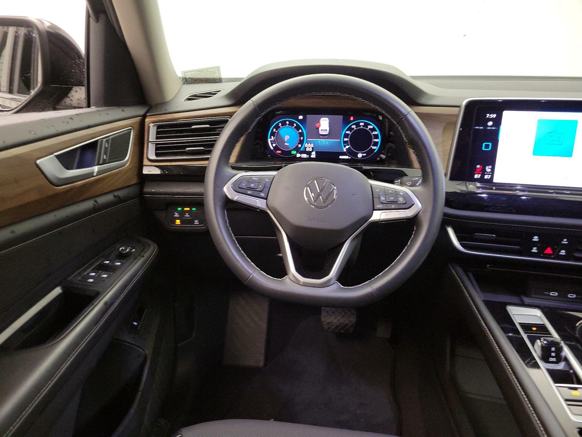 Thumbnail: 2024 Volkswagen Atlas - 10