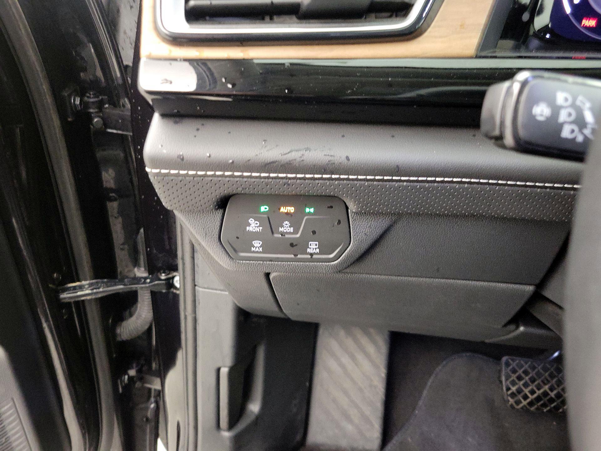 Thumbnail: 2024 Volkswagen Atlas - 13