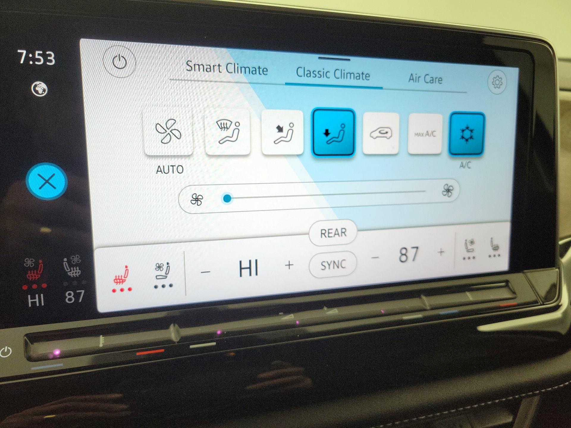 Thumbnail: 2024 Volkswagen Atlas - 16