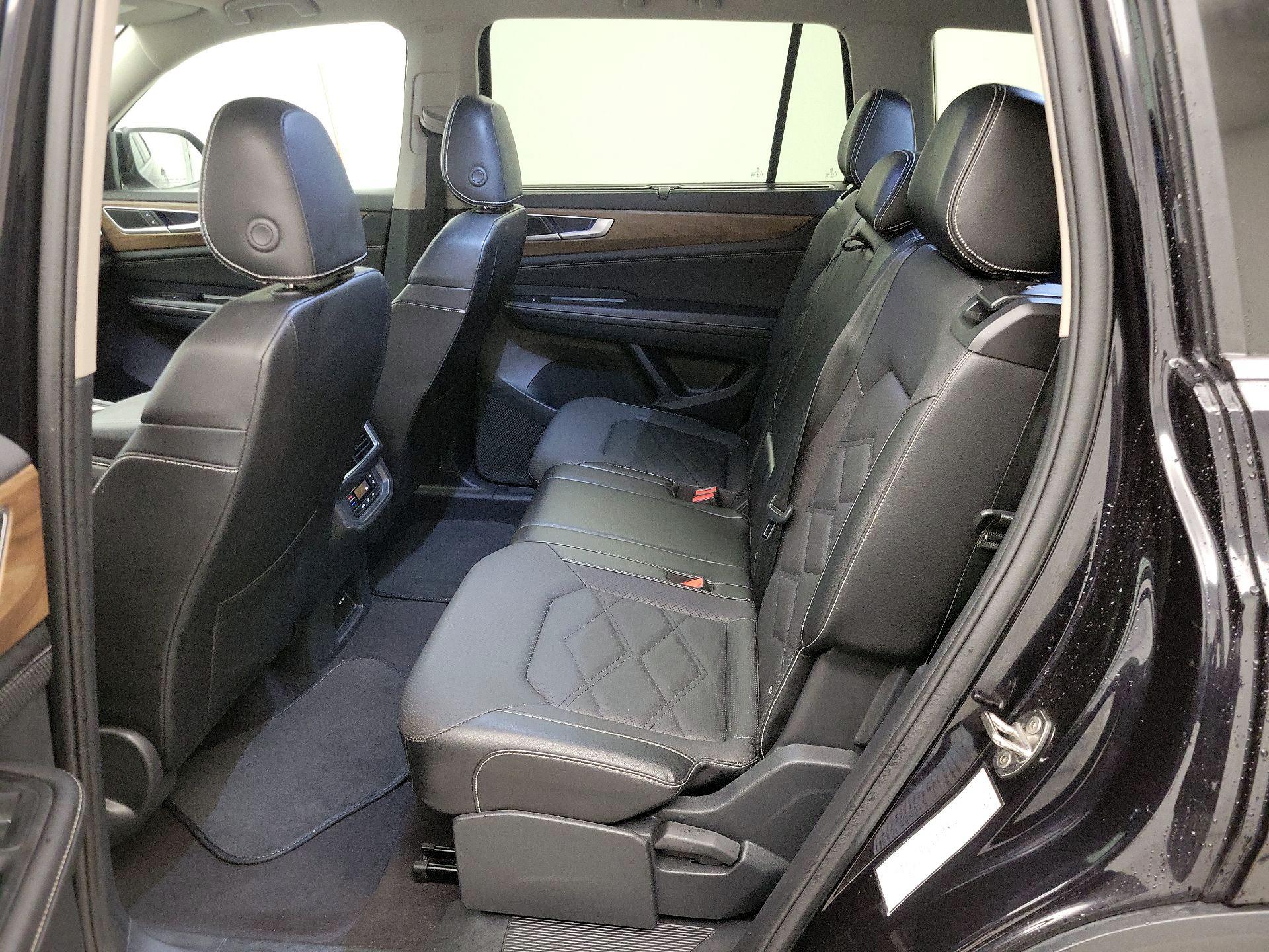 Thumbnail: 2024 Volkswagen Atlas - 19