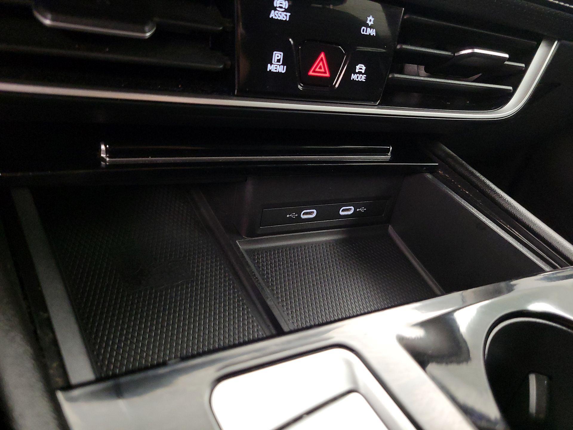 Thumbnail: 2024 Volkswagen Atlas - 18