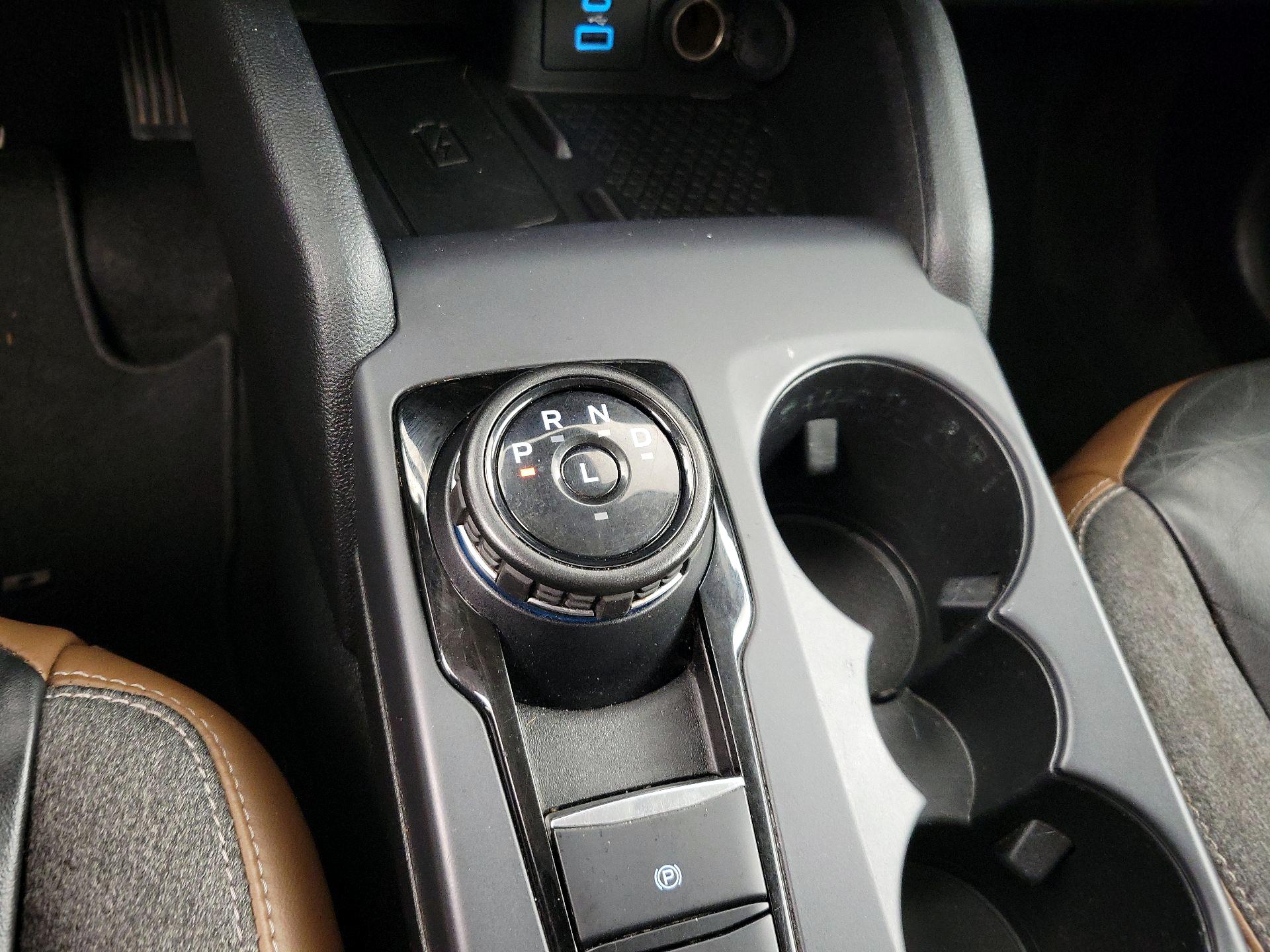 Thumbnail: 2022 Ford Bronco Sport - 17