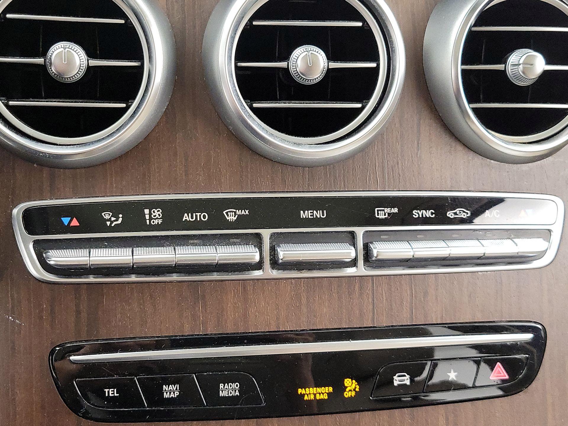 Thumbnail: 2022 Mercedes-Benz GLC - 16