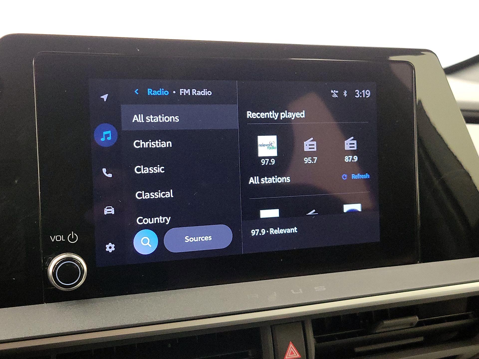 Thumbnail: 2023 Toyota Prius - 15