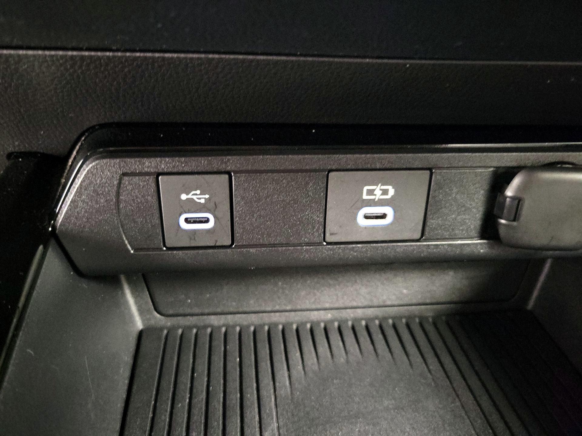 Thumbnail: 2023 Toyota Prius - 18