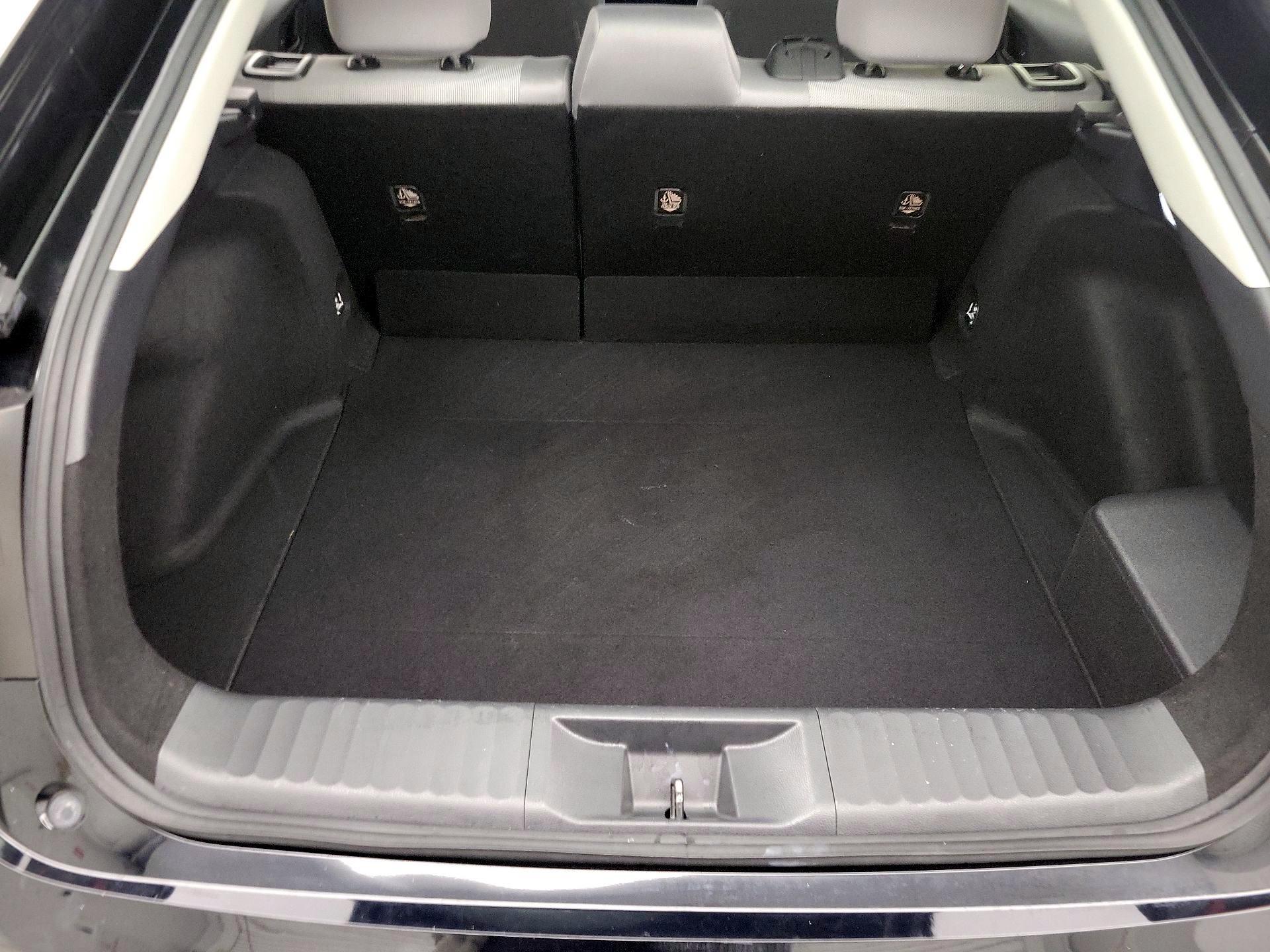 Thumbnail: 2023 Toyota Prius - 20