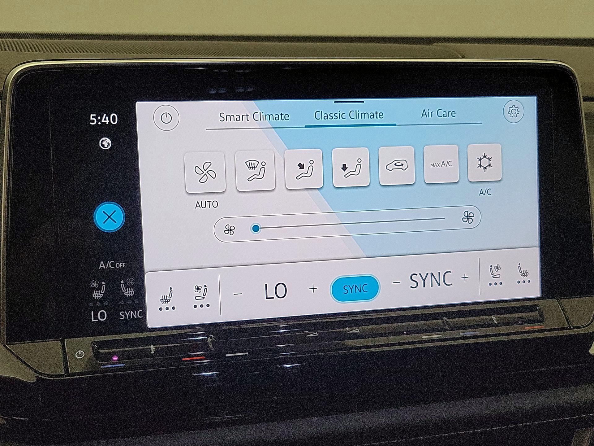 Thumbnail: 2024 Volkswagen Atlas - 16