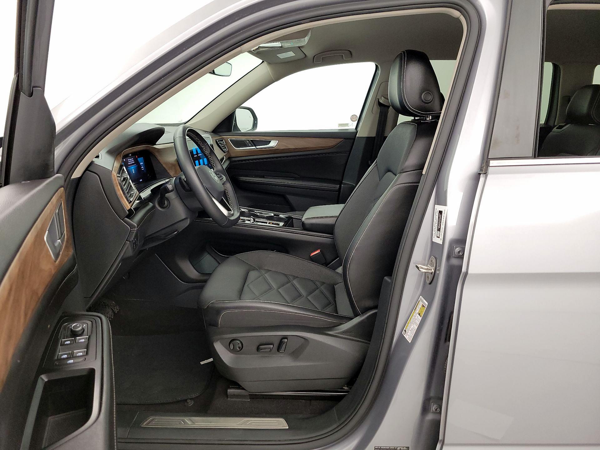 Thumbnail: 2024 Volkswagen Atlas - 11