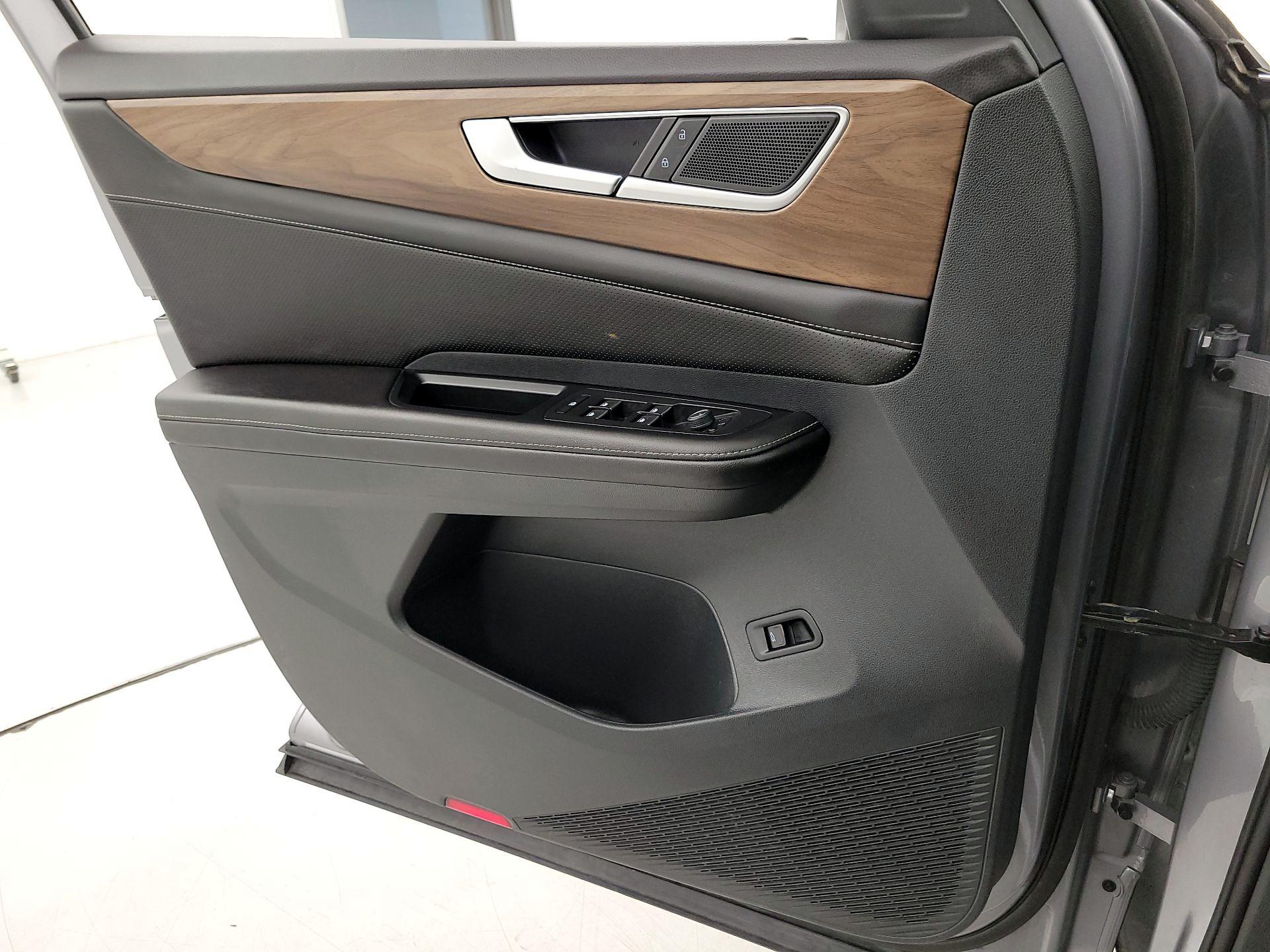 Thumbnail: 2024 Volkswagen Atlas - 12