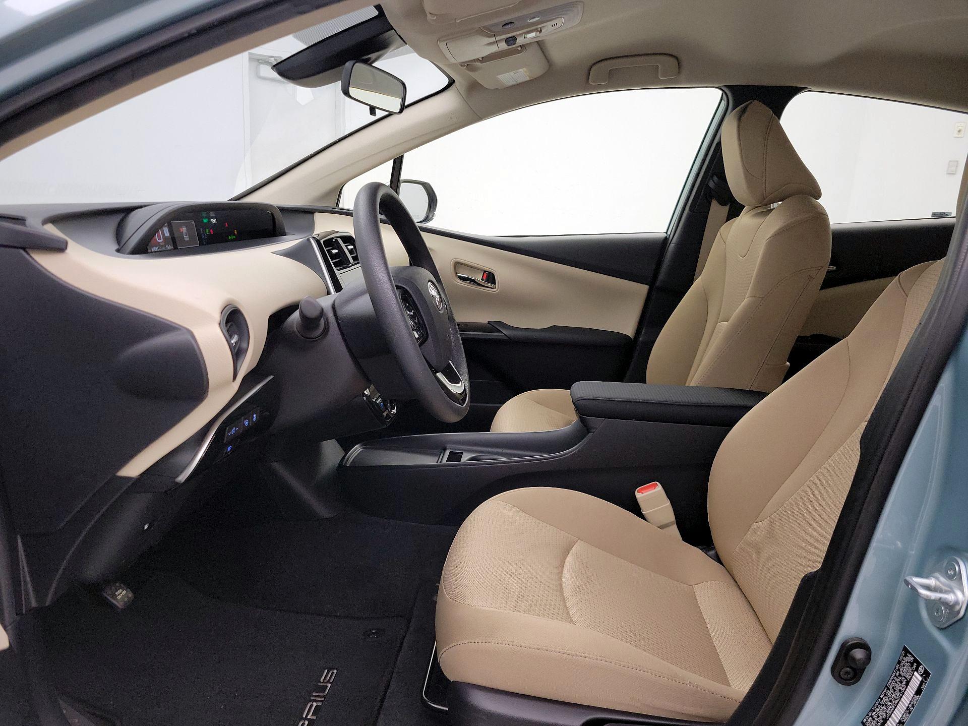 Thumbnail: 2022 Toyota Prius - 11