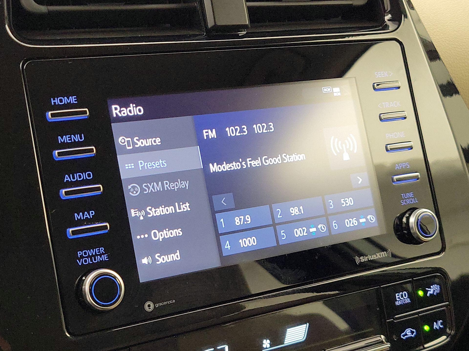 Thumbnail: 2022 Toyota Prius - 15