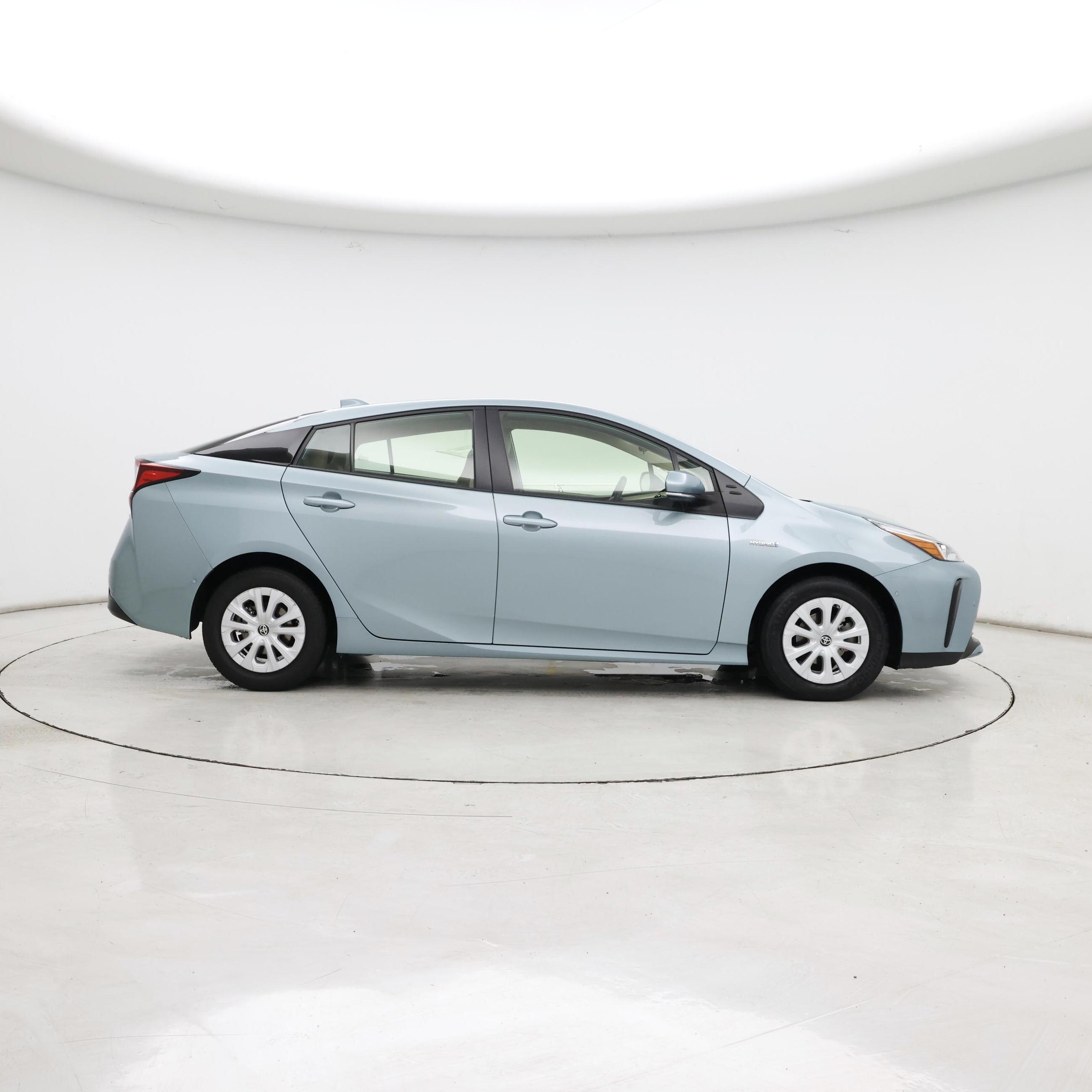 Thumbnail: 2022 Toyota Prius - 7