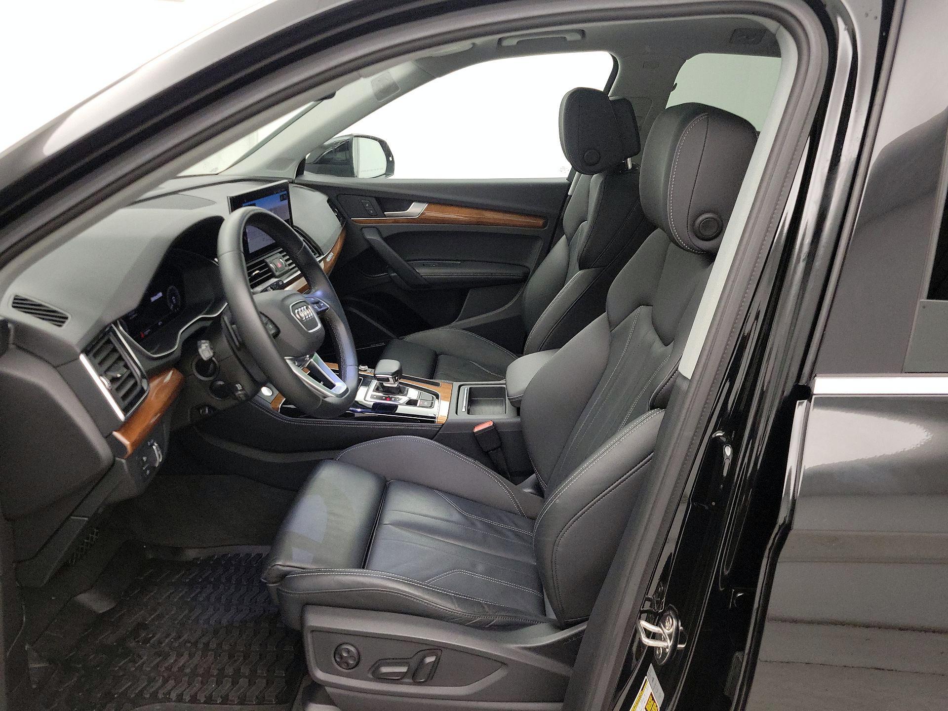 Thumbnail: 2022 Audi Q5 - 11