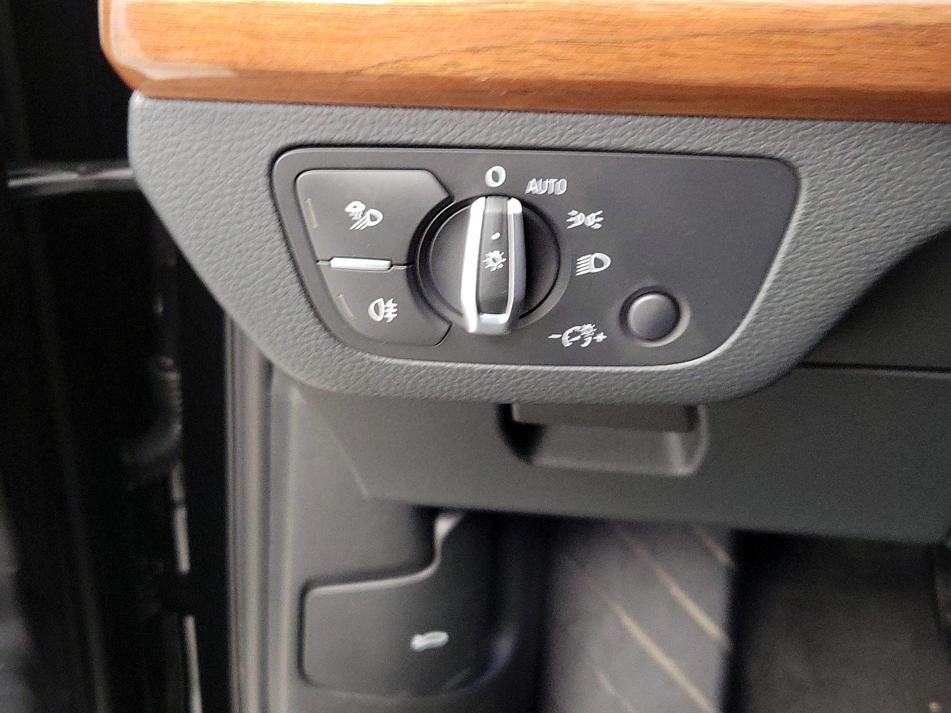 Thumbnail: 2022 Audi Q5 - 13