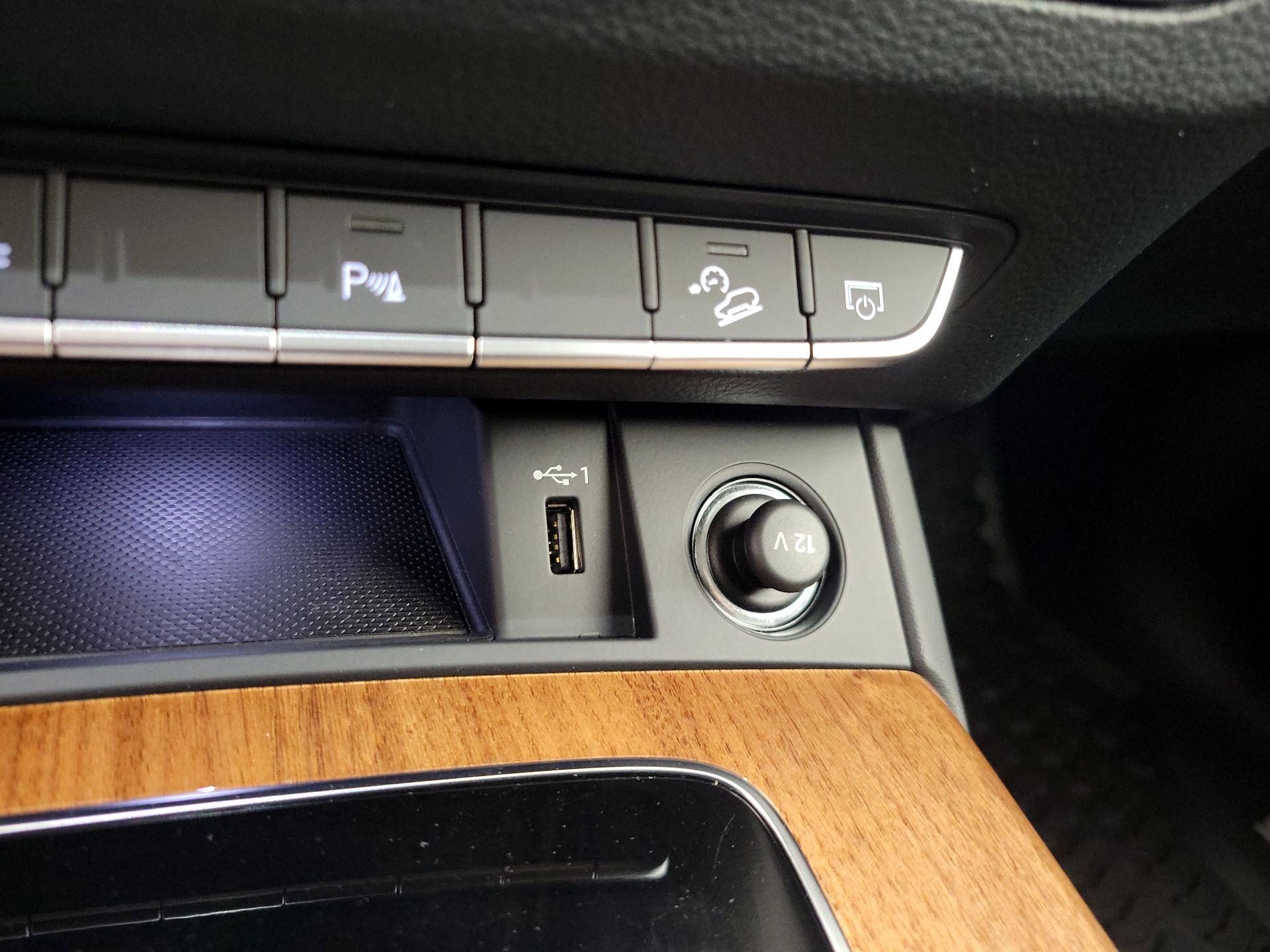 Thumbnail: 2022 Audi Q5 - 19