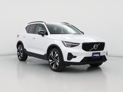 2025 Volvo XC40 B5 Plus Dark Theme