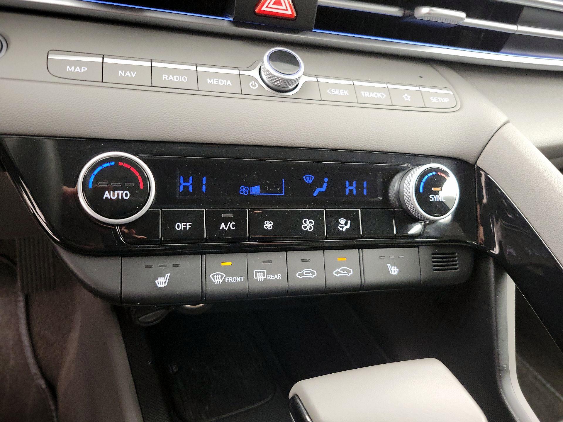 Thumbnail: 2025 Hyundai Elantra - 16