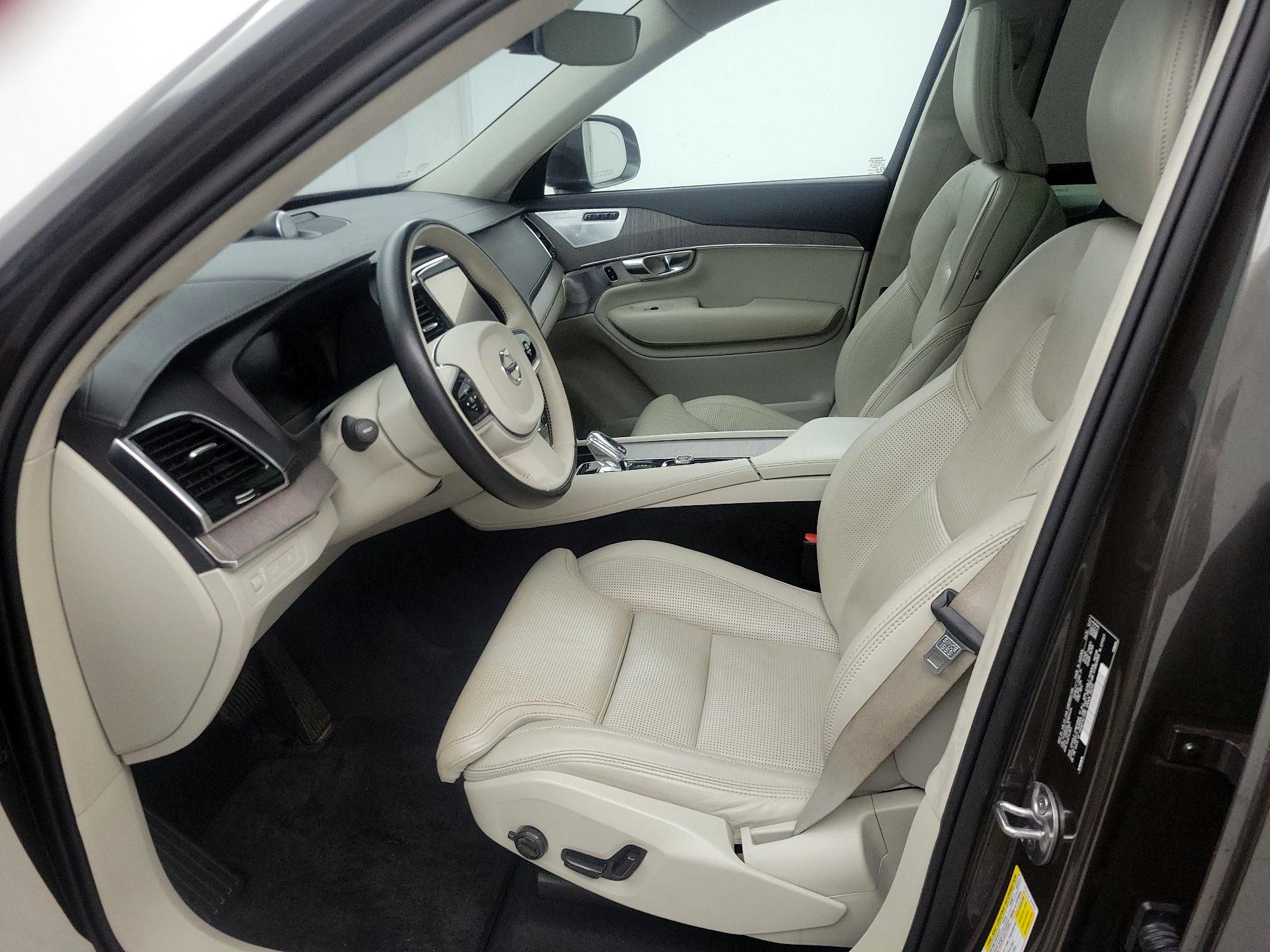 Thumbnail: 2022 Volvo XC90 - 11