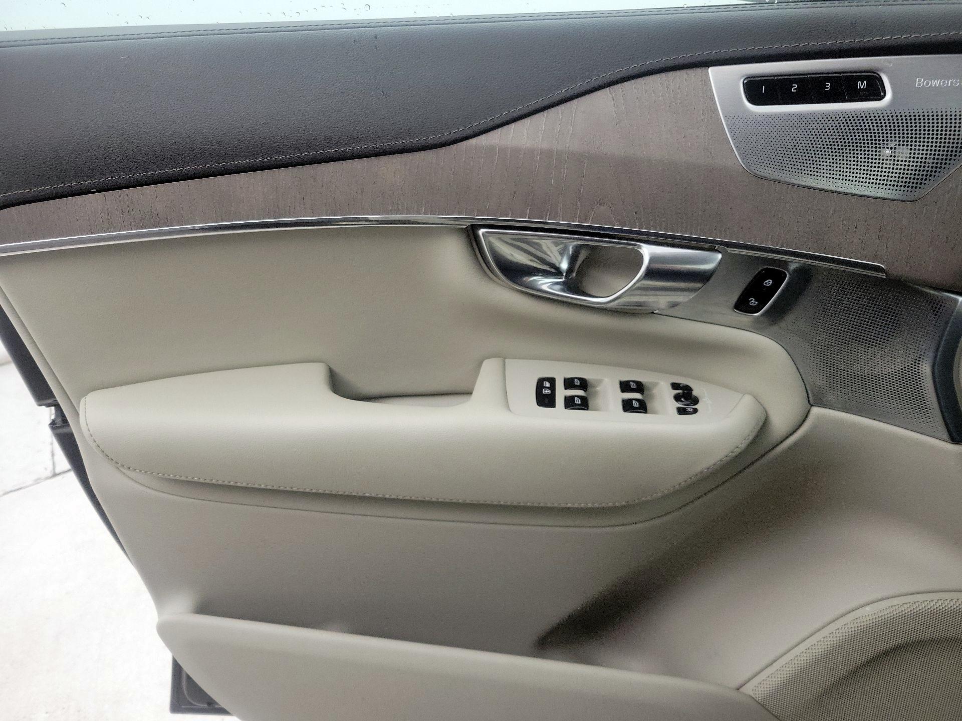 Thumbnail: 2022 Volvo XC90 - 12