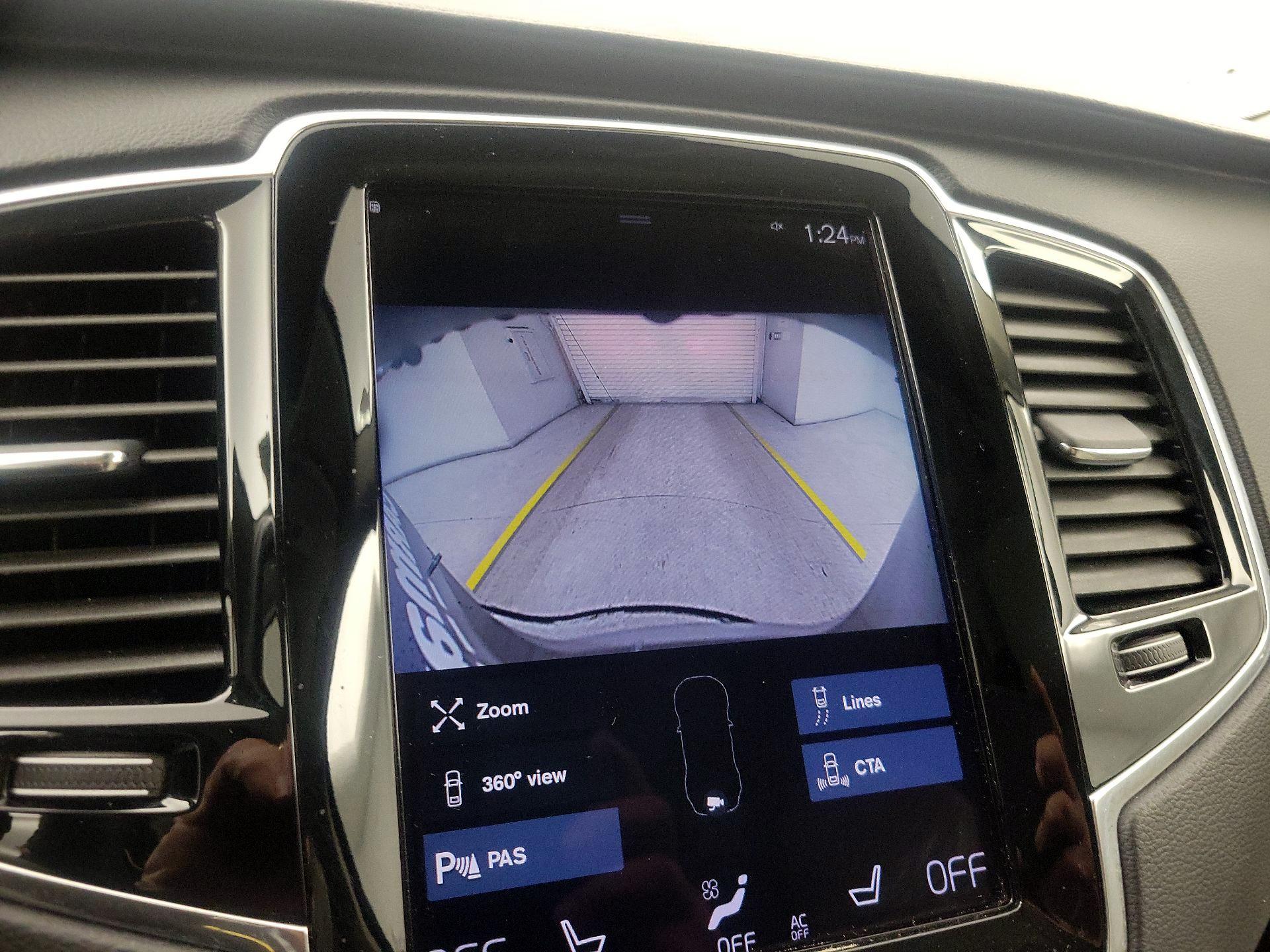 Thumbnail: 2022 Volvo XC90 - 14