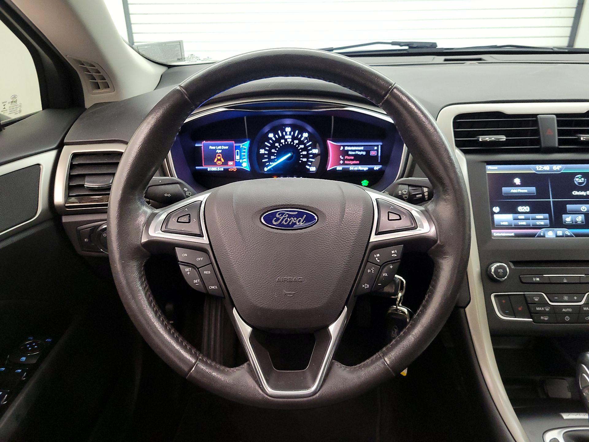 Thumbnail: 2016 Ford Fusion - 10