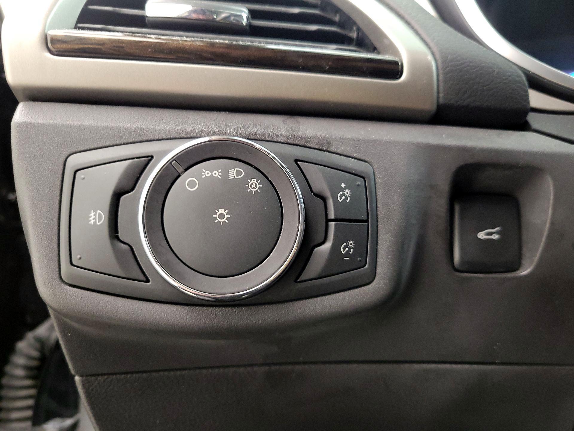 Thumbnail: 2016 Ford Fusion - 13