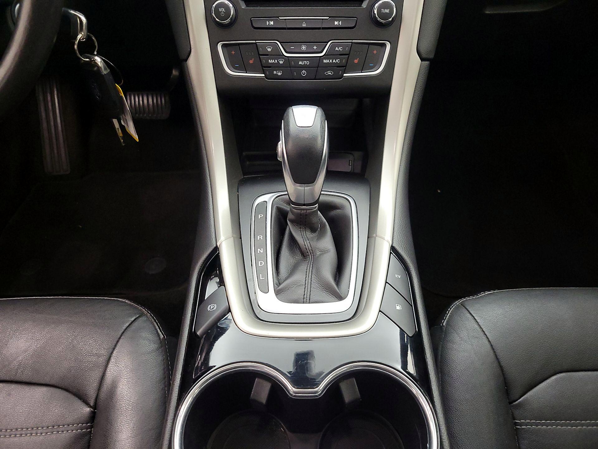 Thumbnail: 2016 Ford Fusion - 18