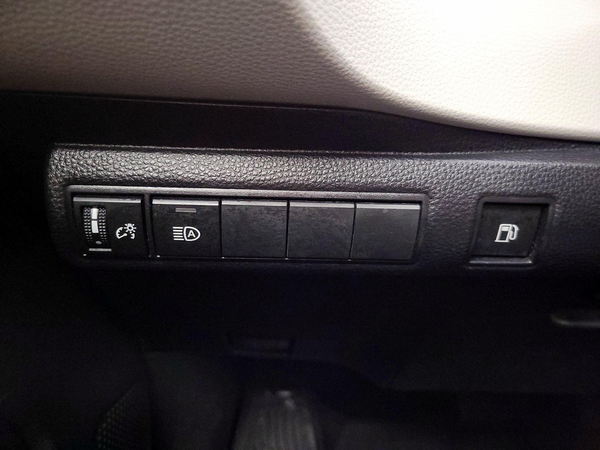 Thumbnail: 2022 Toyota Corolla - 13