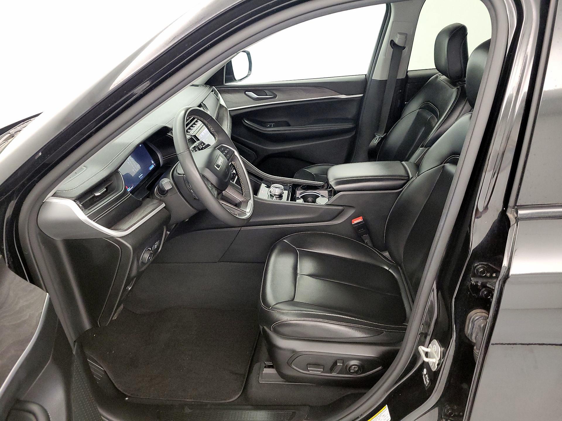 Thumbnail: 2023 Jeep Grand Cherokee L - 11