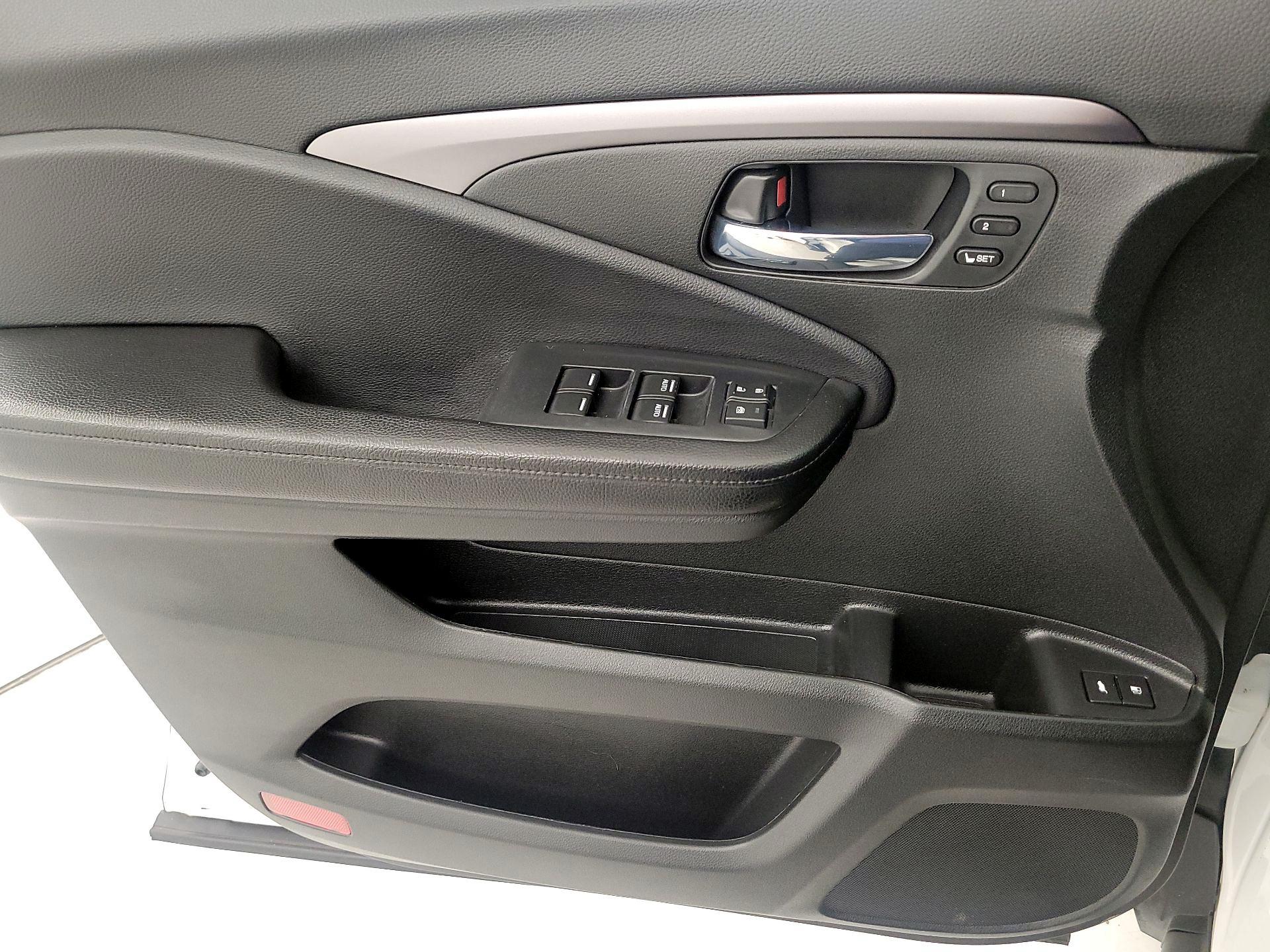 Thumbnail: 2021 Honda Pilot - 12