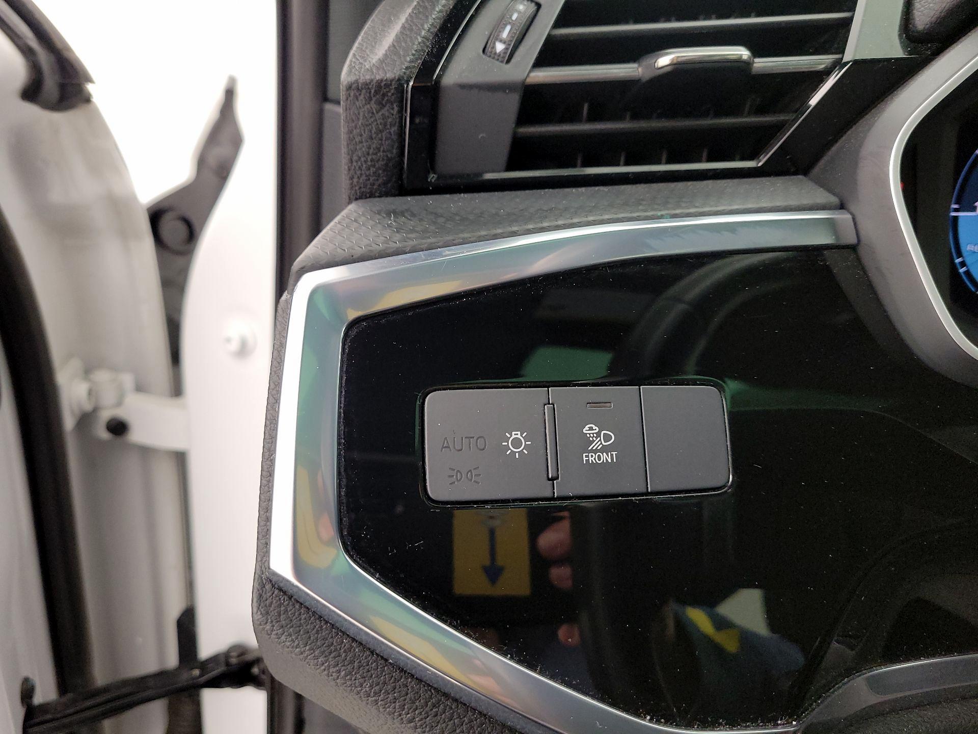 Thumbnail: 2023 Audi Q3 - 13