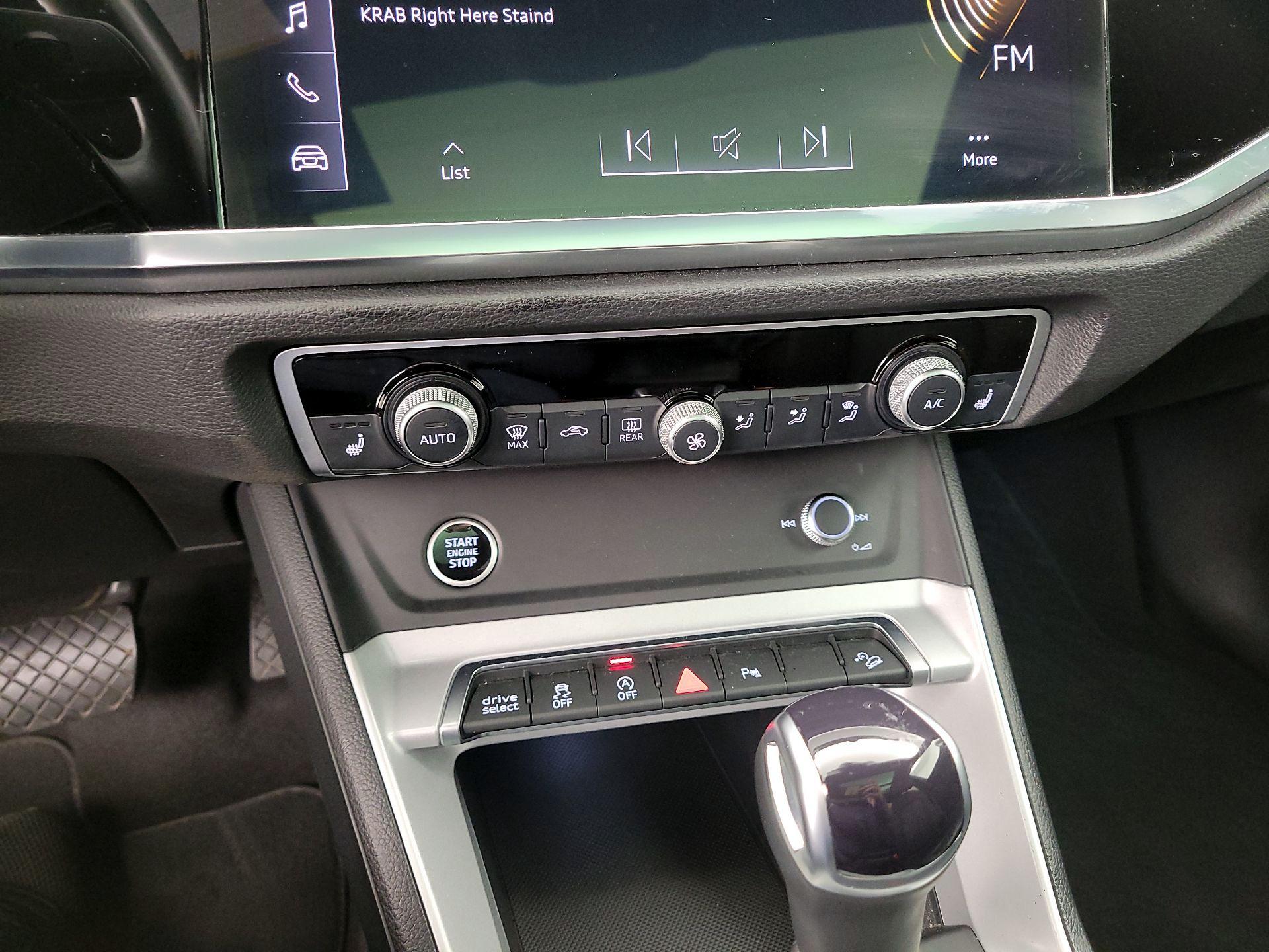 Thumbnail: 2023 Audi Q3 - 16