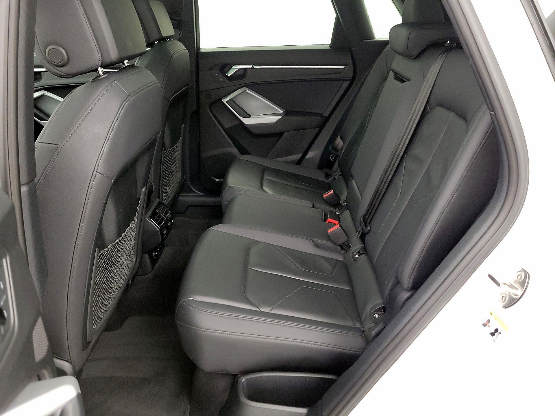 Thumbnail: 2023 Audi Q3 - 20