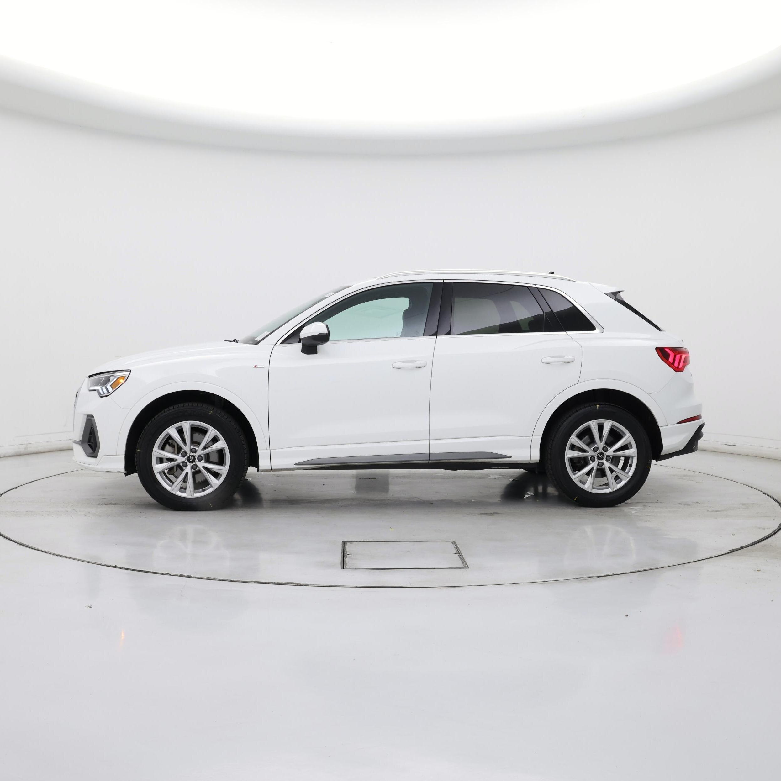 Thumbnail: 2023 Audi Q3 - 3