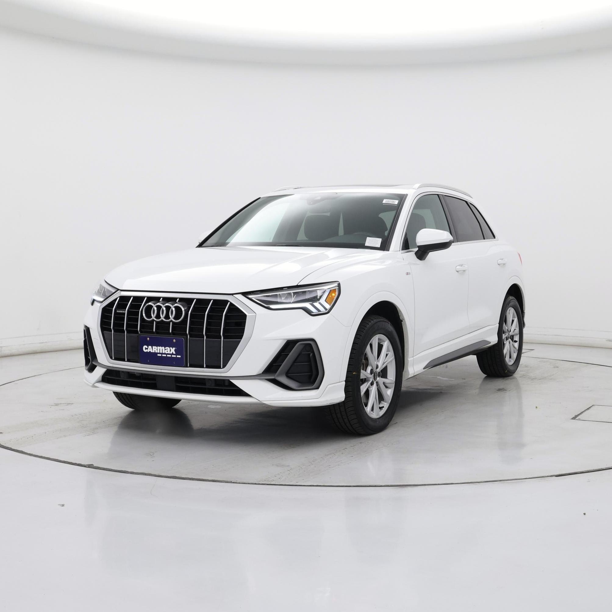 Thumbnail: 2023 Audi Q3 - 4