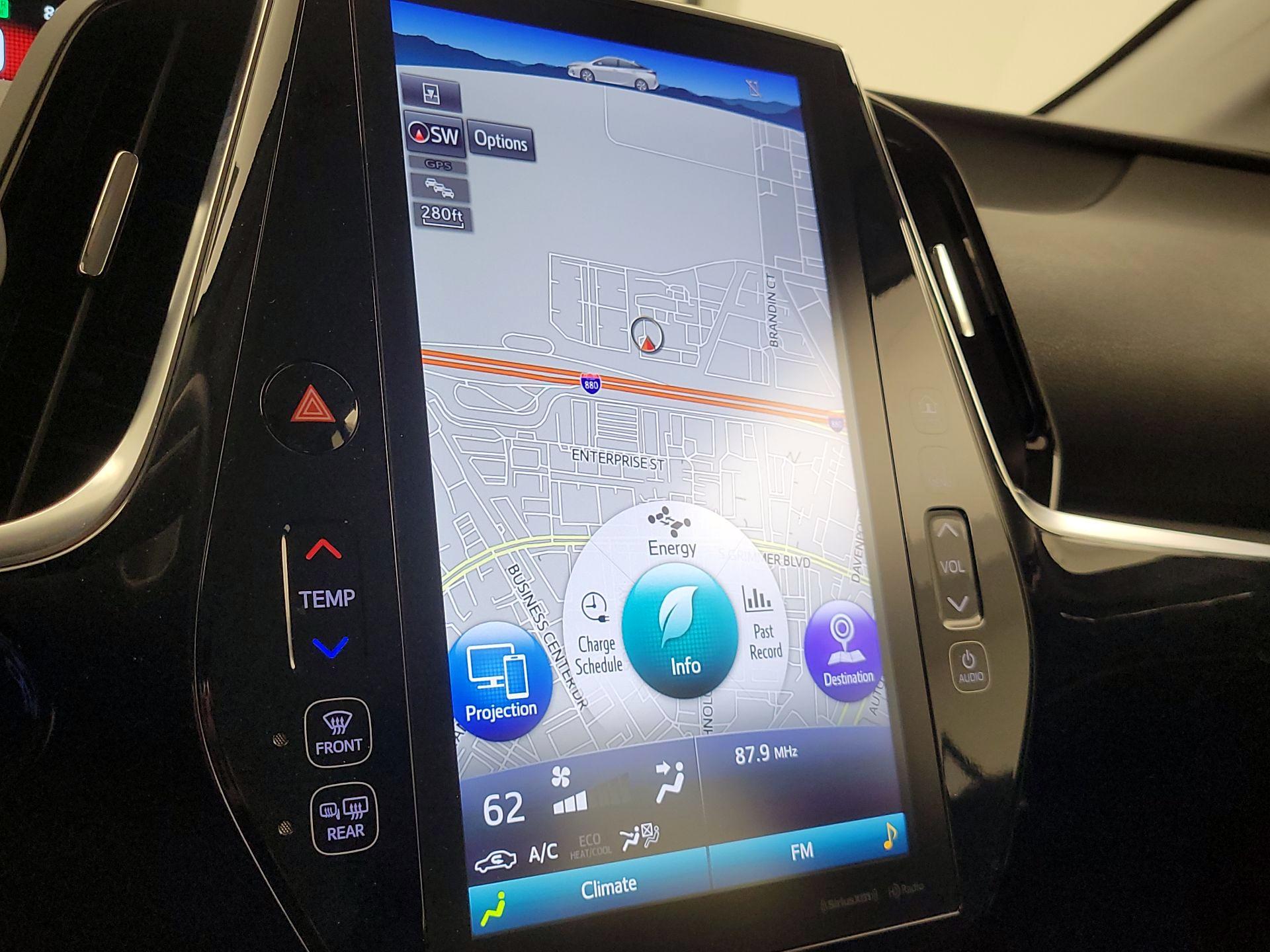 Thumbnail: 2022 Toyota Prius Prime - 14