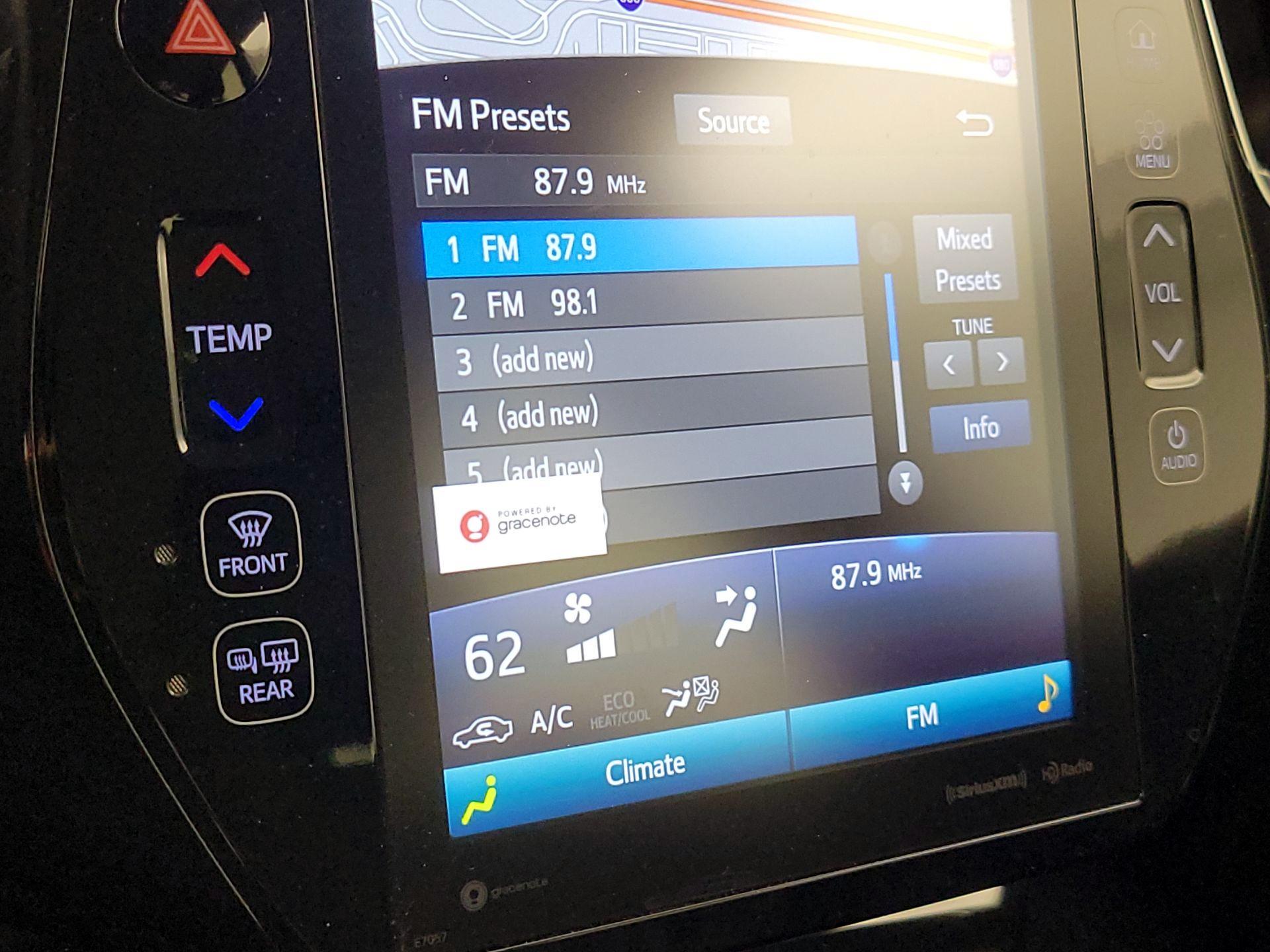 Thumbnail: 2022 Toyota Prius Prime - 16