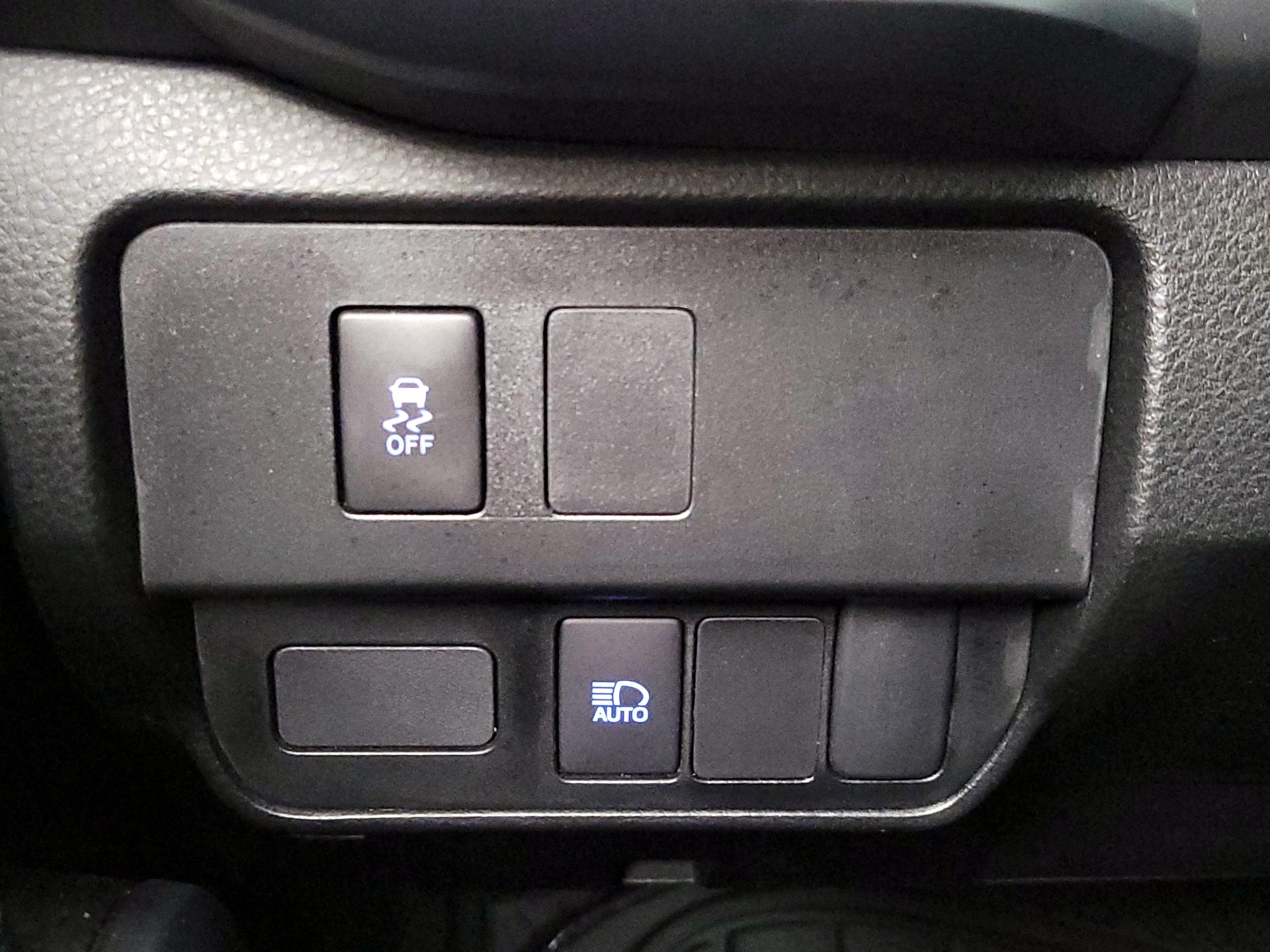 Thumbnail: 2023 Toyota Tacoma - 13