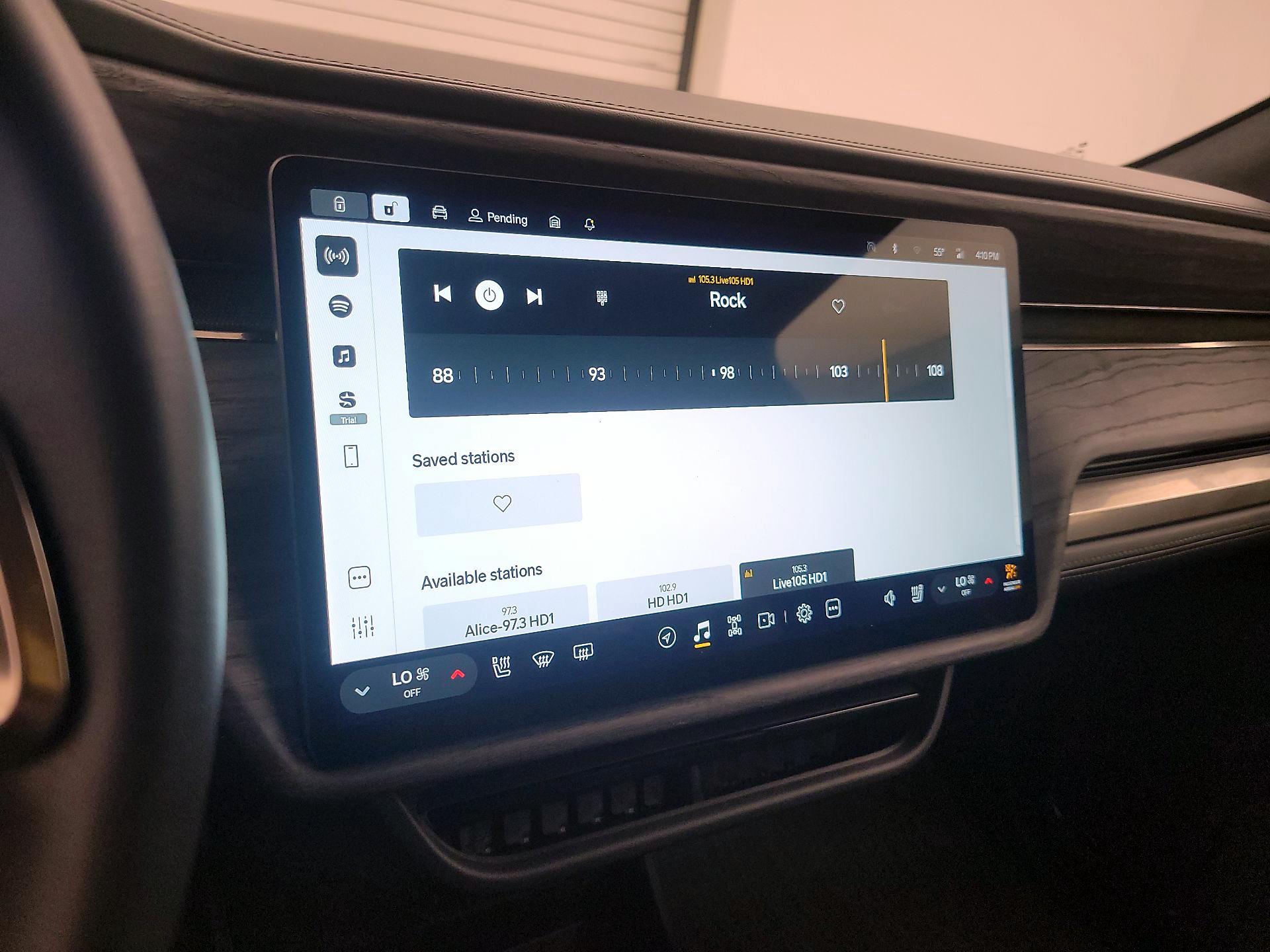 Thumbnail: 2022 Rivian R1T - 15