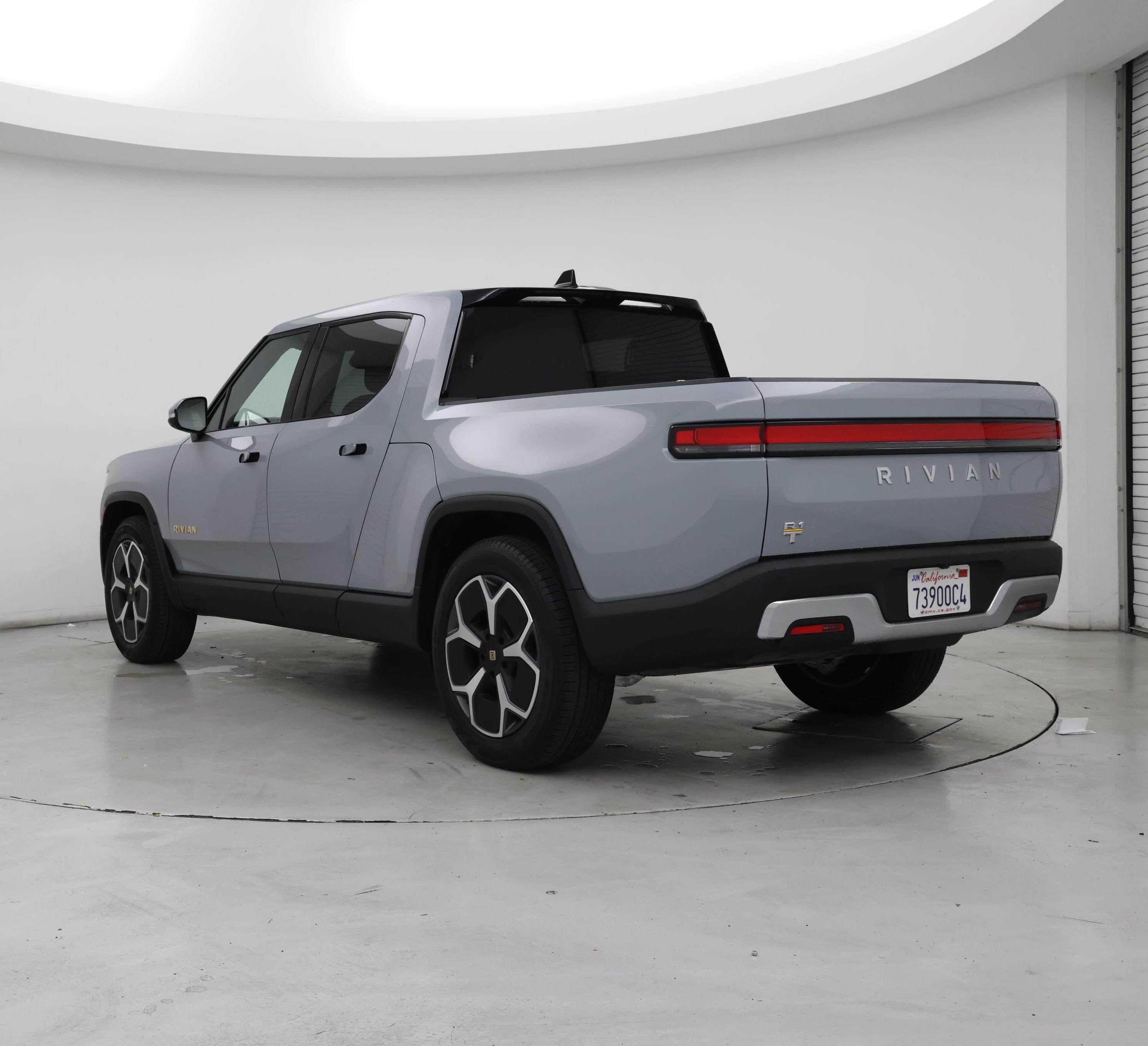 Thumbnail: 2022 Rivian R1T - 2