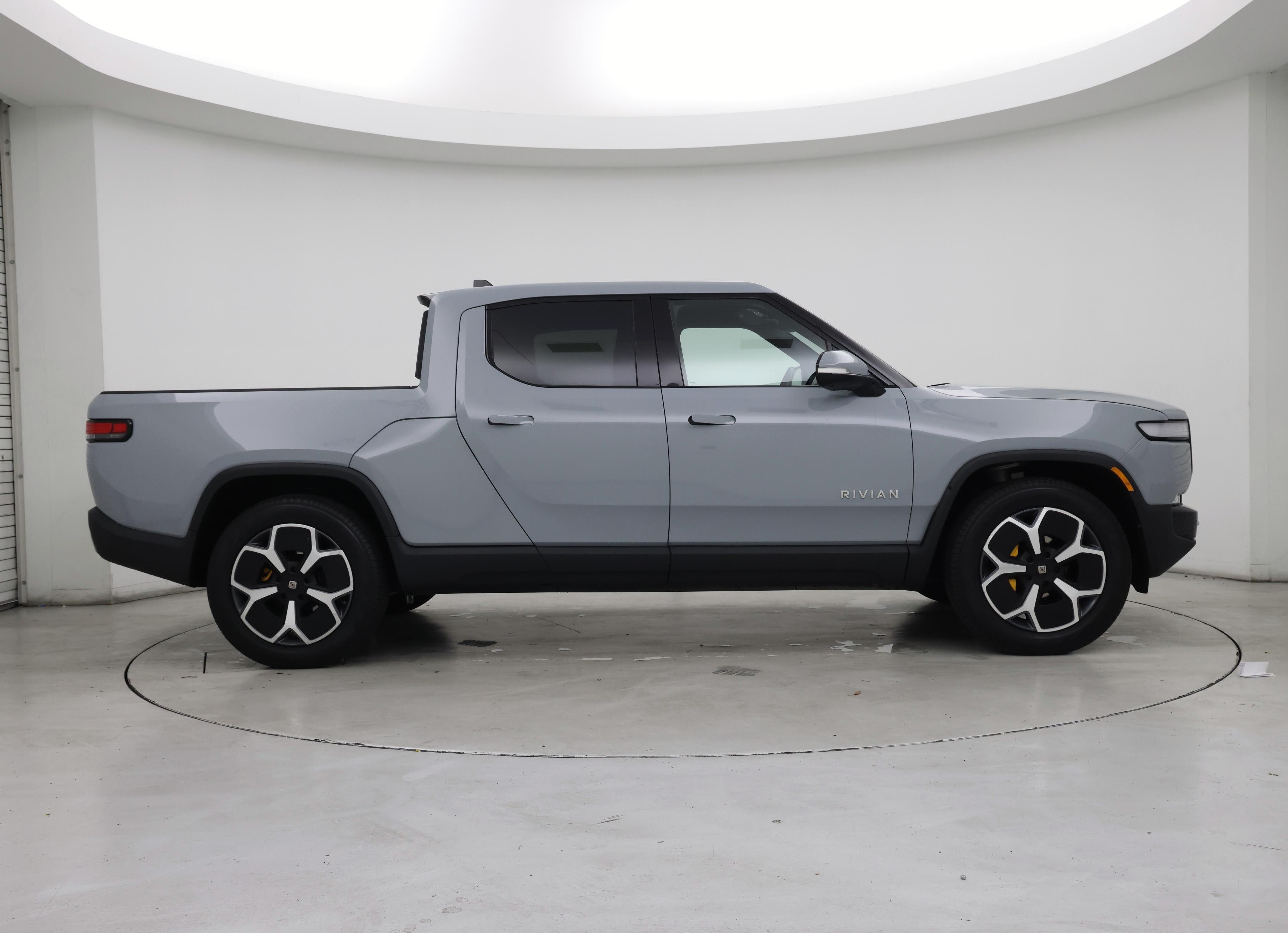 Thumbnail: 2022 Rivian R1T - 7