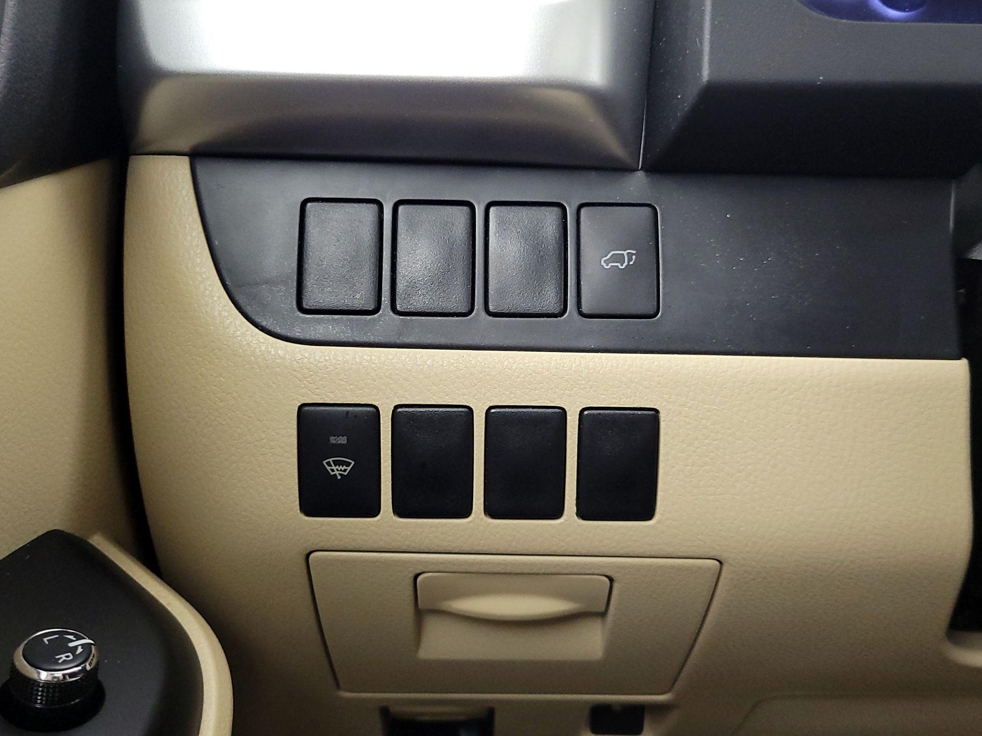 Thumbnail: 2015 Toyota Highlander - 13